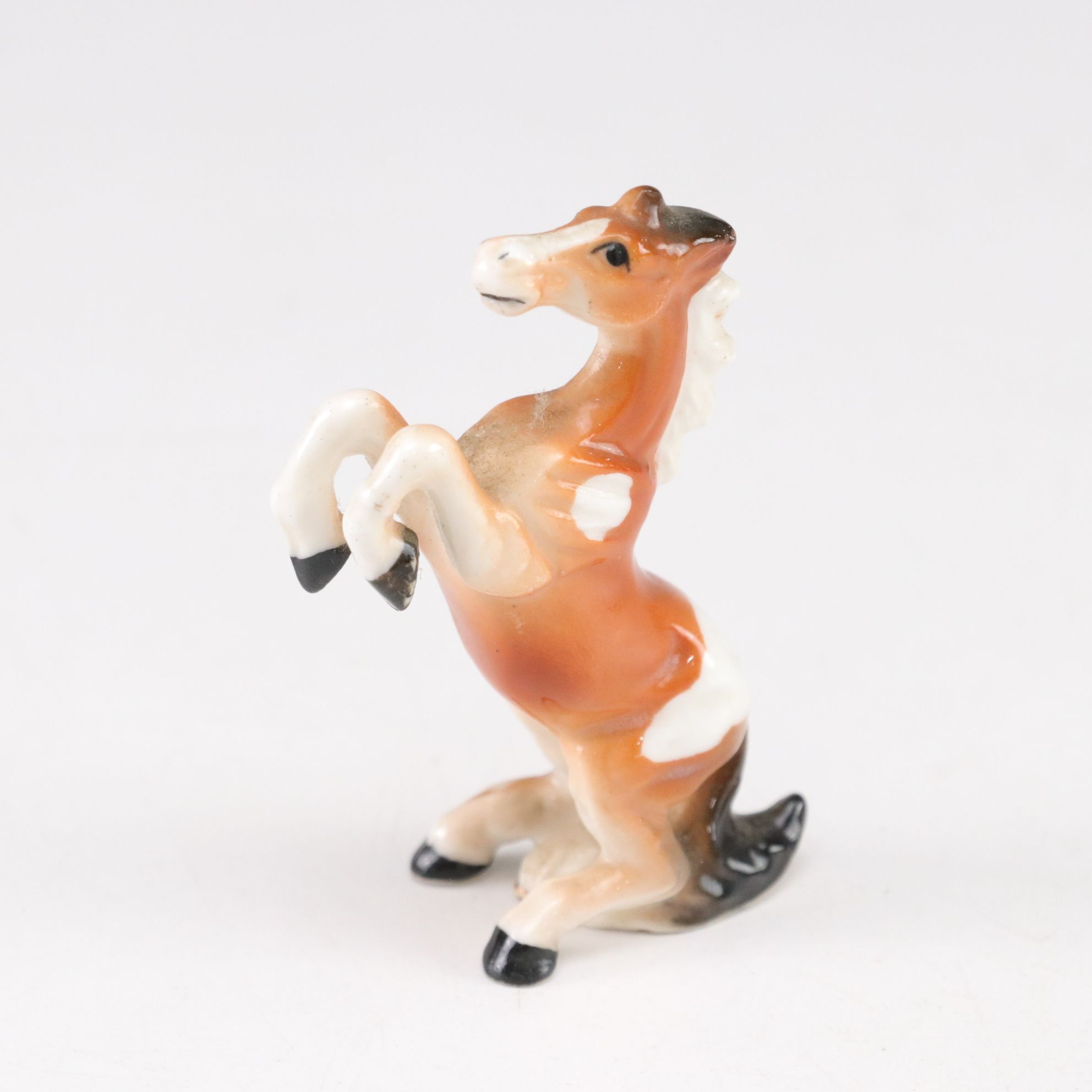 Dietz Red Globe Lantern, Horsehair Brushes, Girl Scout Sash, and More