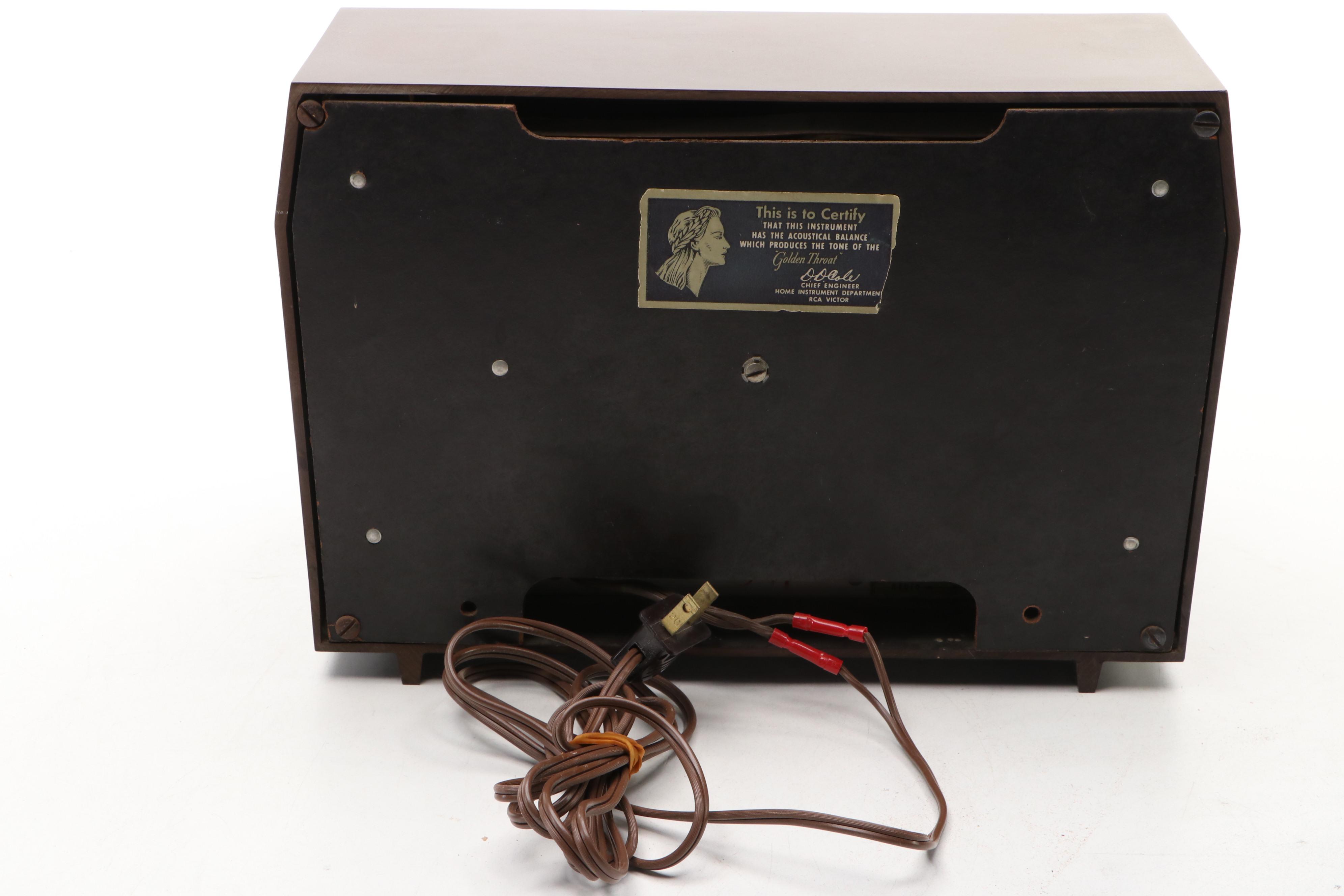 RCA Victor Model 9-X-641 Bakelite Tube Radio, Mid-20th Century