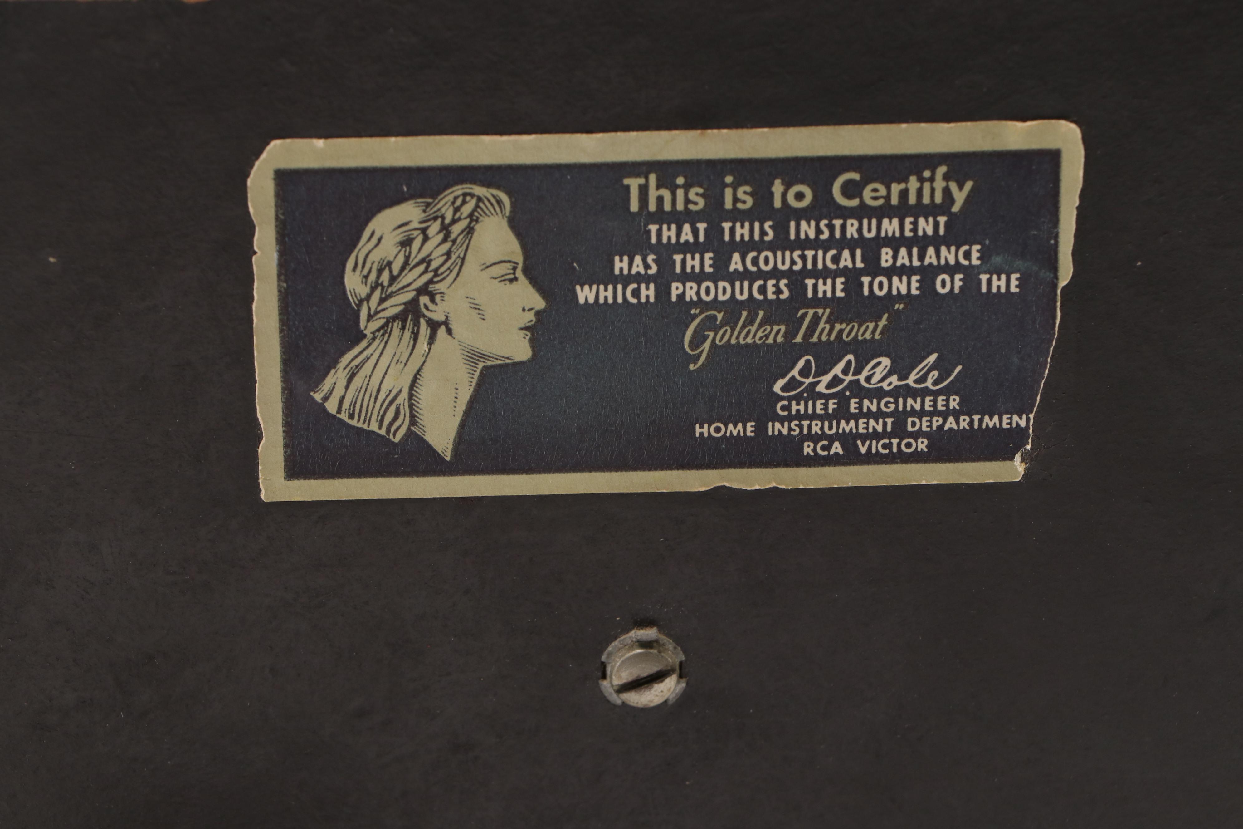 RCA Victor Model 9-X-641 Bakelite Tube Radio, Mid-20th Century