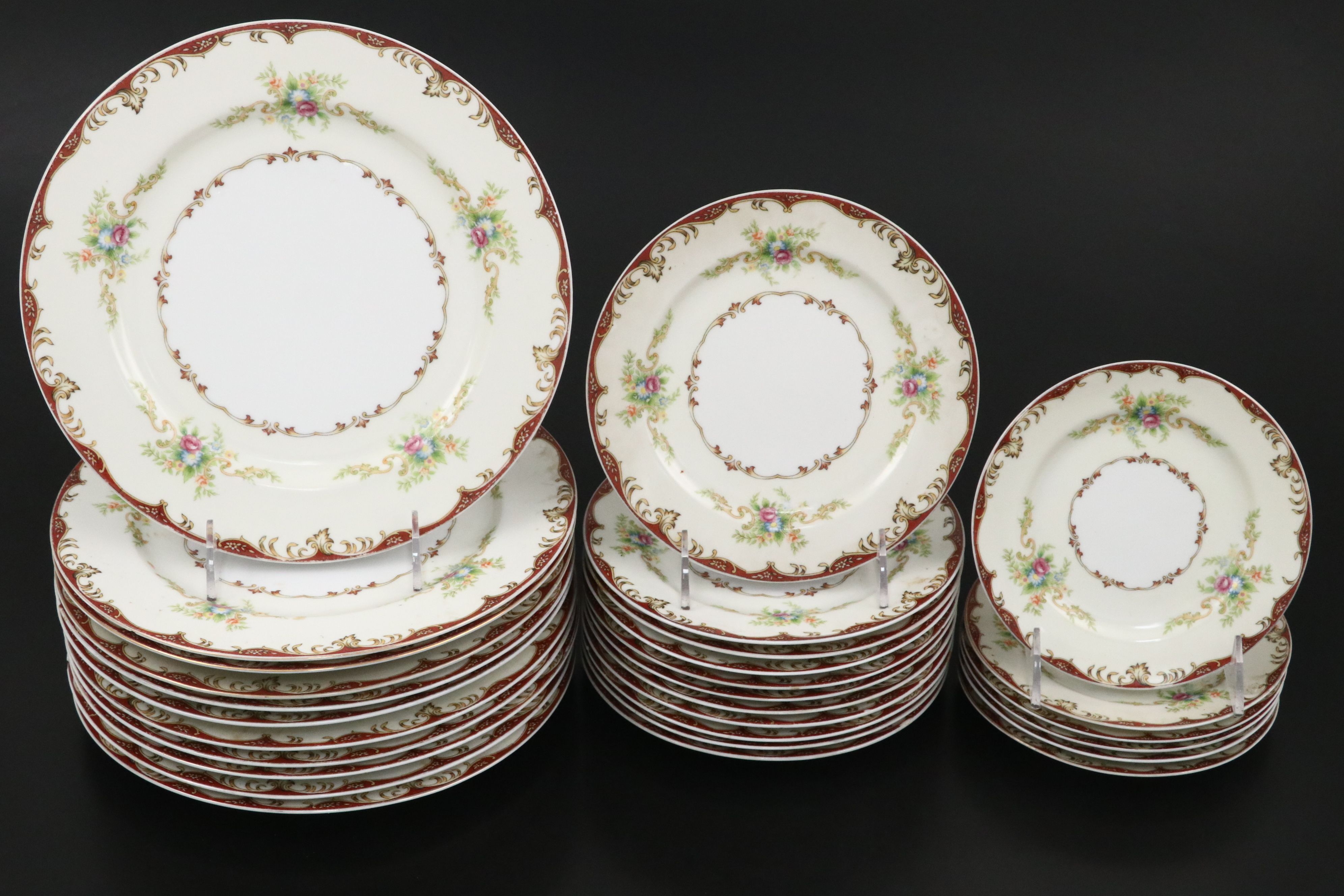 Japanese Empress Porcelain Dinnerware and Serving Pieces, Mid to Late 20th C.