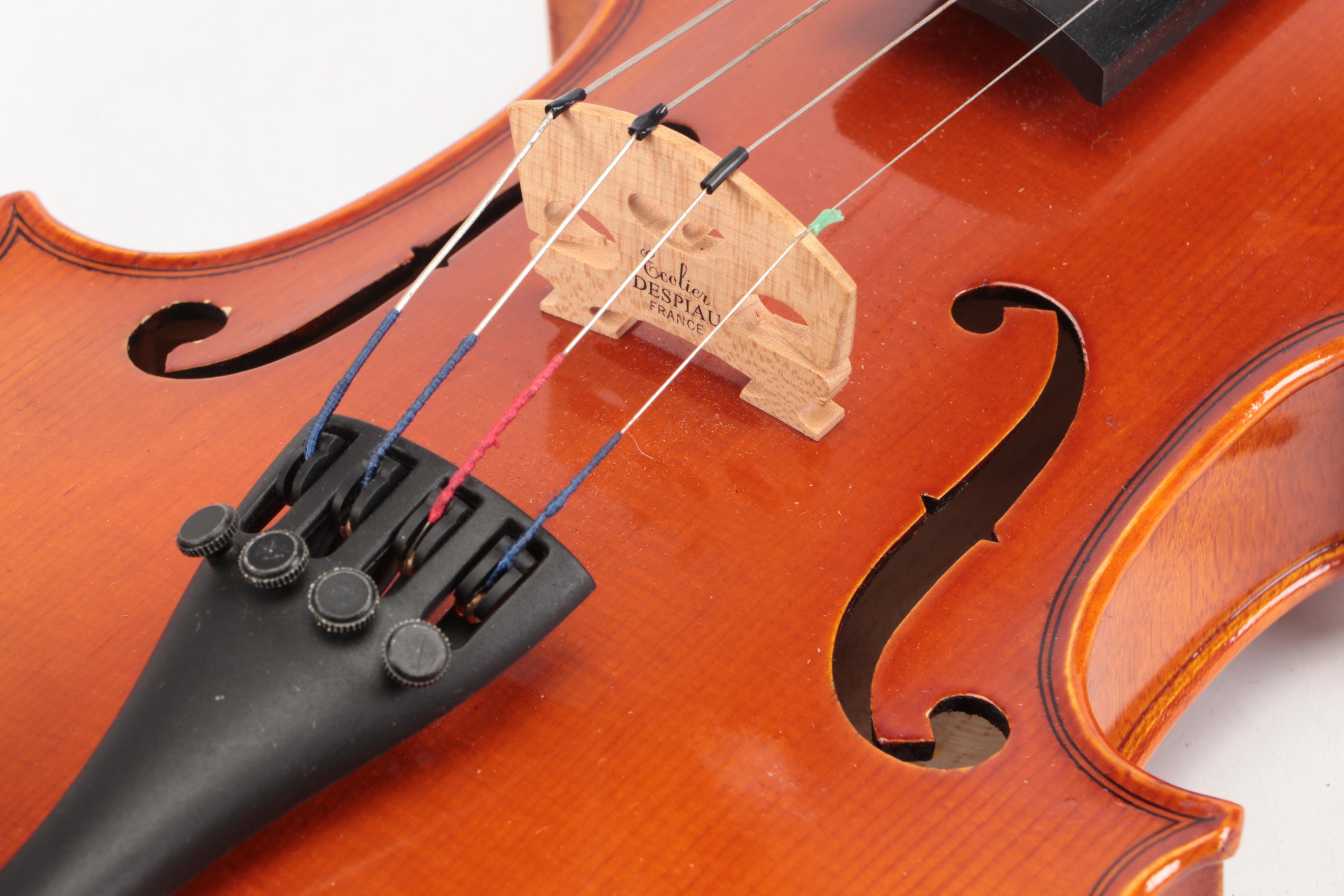 Eastman Wooden 1/2 Size Violin with Bow and Accessories, 2010