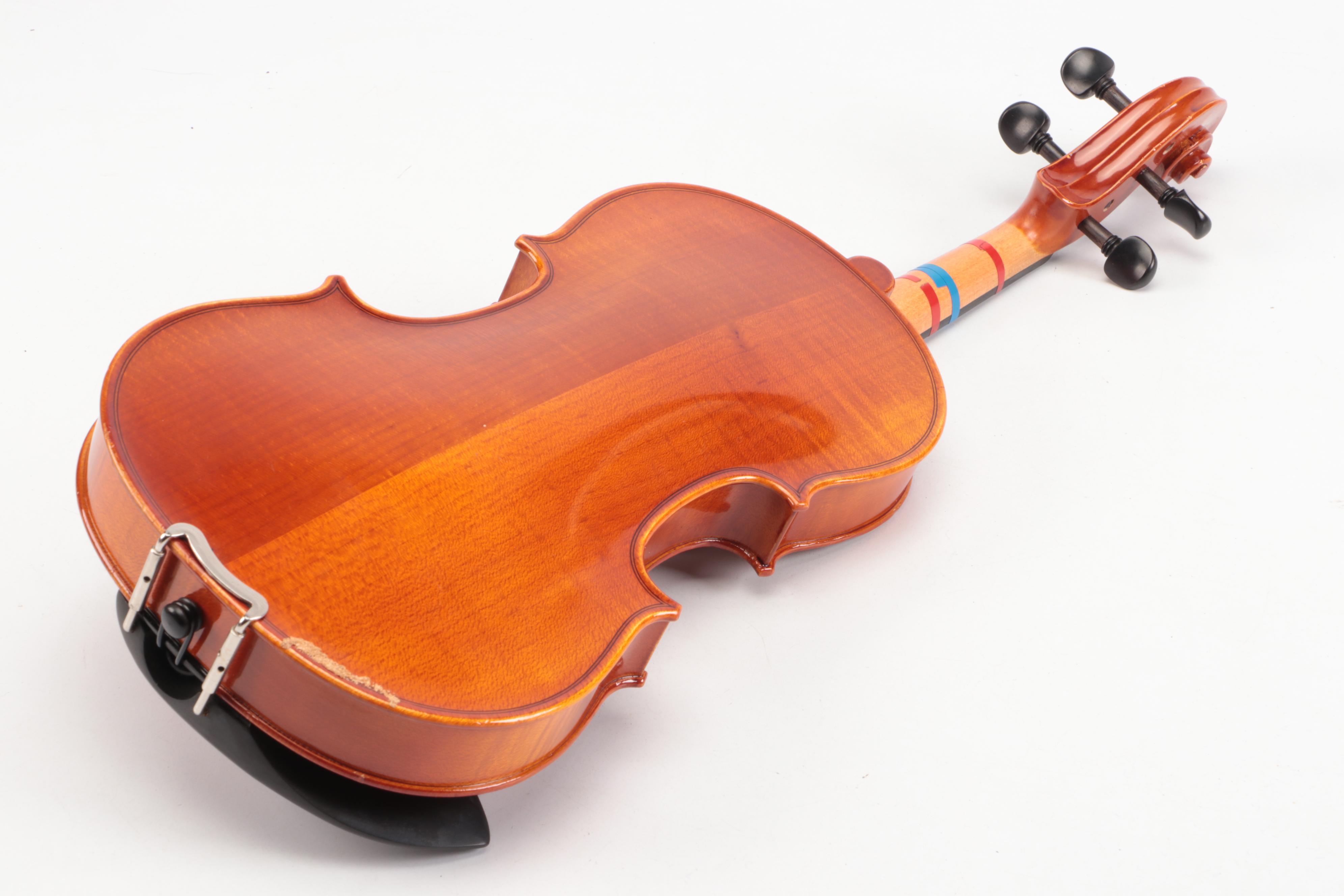 Eastman Wooden 1/2 Size Violin with Bow and Accessories, 2010