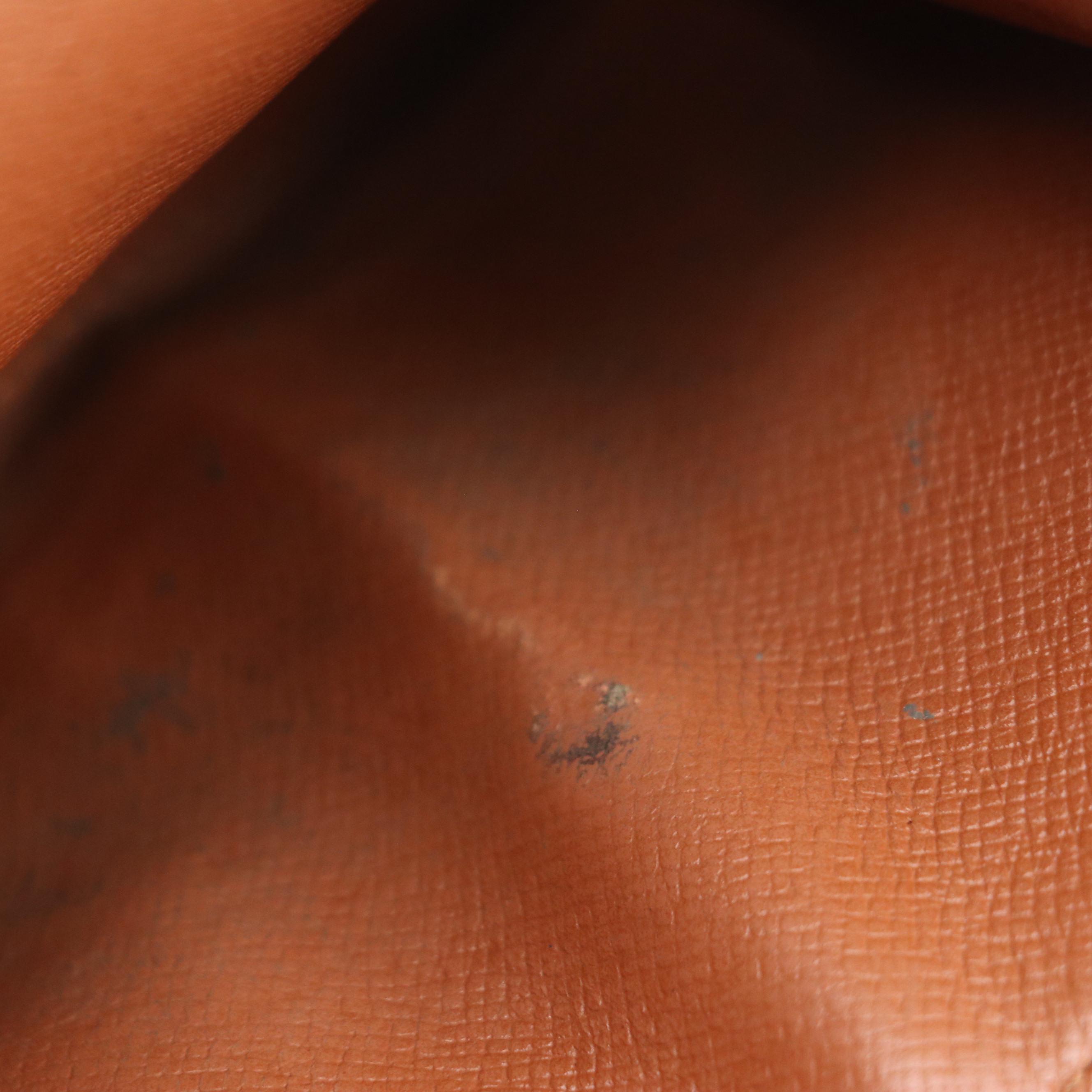 Louis Vuitton Porte-Monnaie, Billets, Cartes Crédit in Monogram Canvas