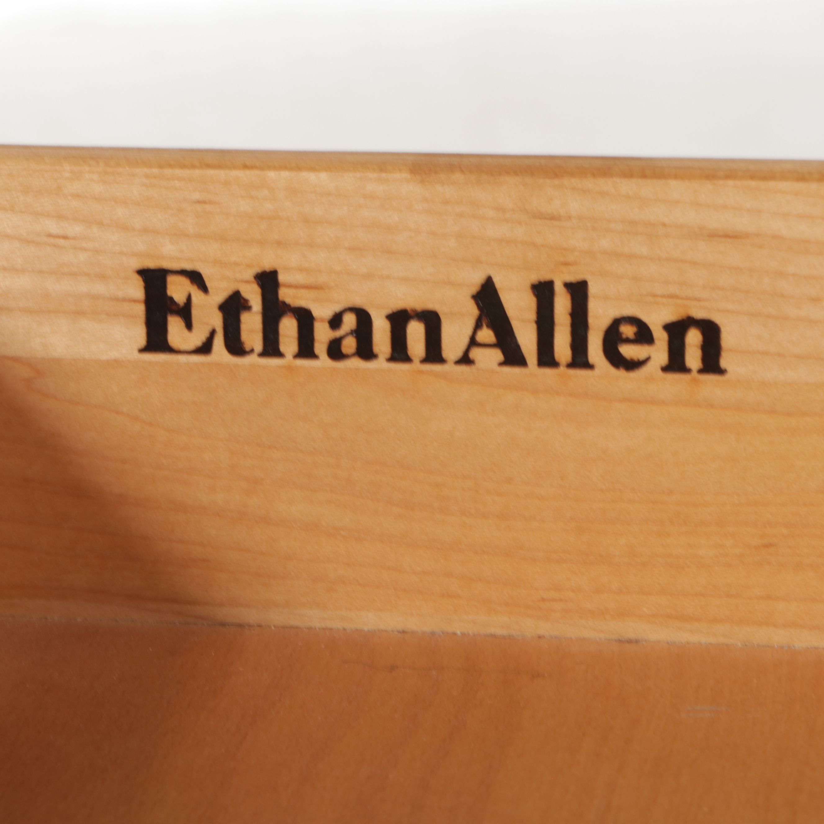 Ethan Allen Colonial Style Maple Queen Bed with Nightstands