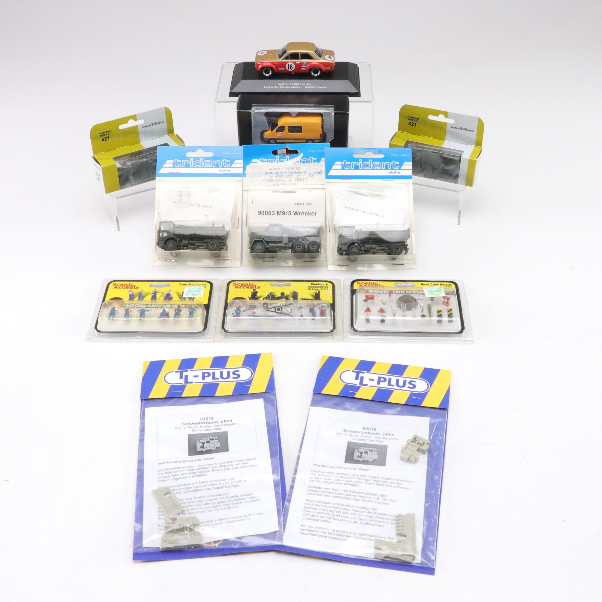 HO Scale Vehicles and Accessories with Herpa "Minitanks" and Woodland Scenics