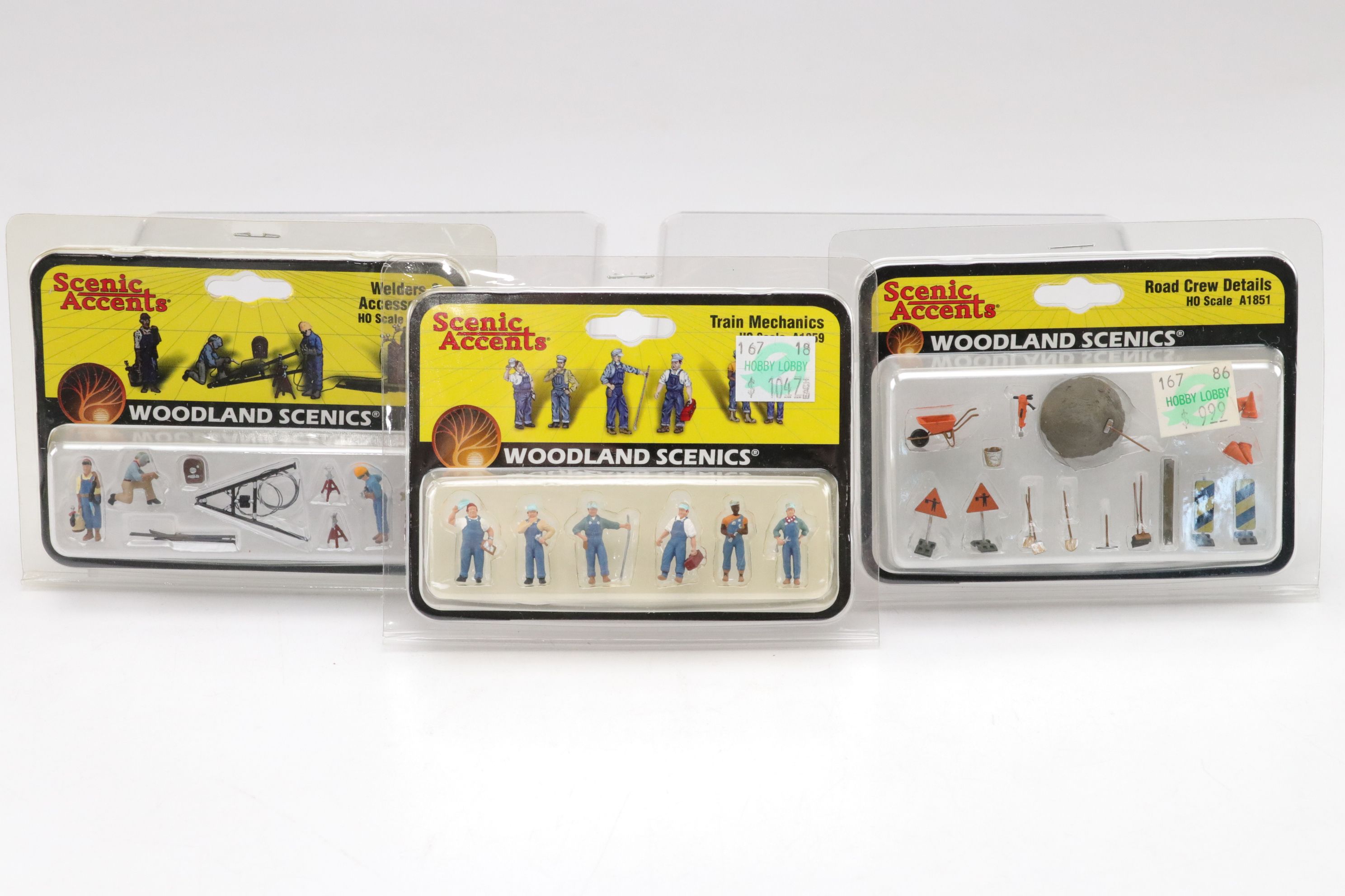 HO Scale Vehicles and Accessories with Herpa "Minitanks" and Woodland Scenics