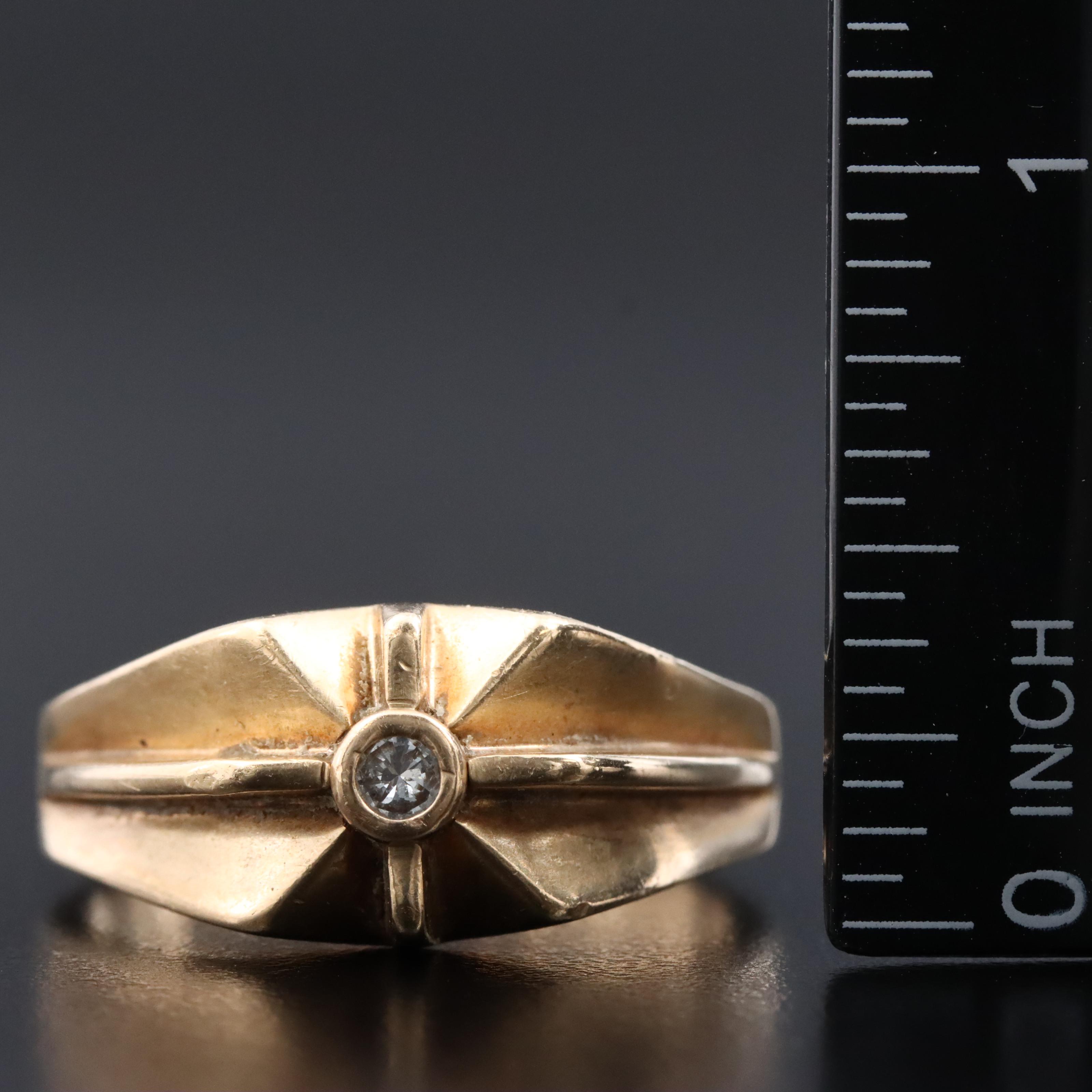 14K 0.12 CT Diamond Solitaire Starburst Ring