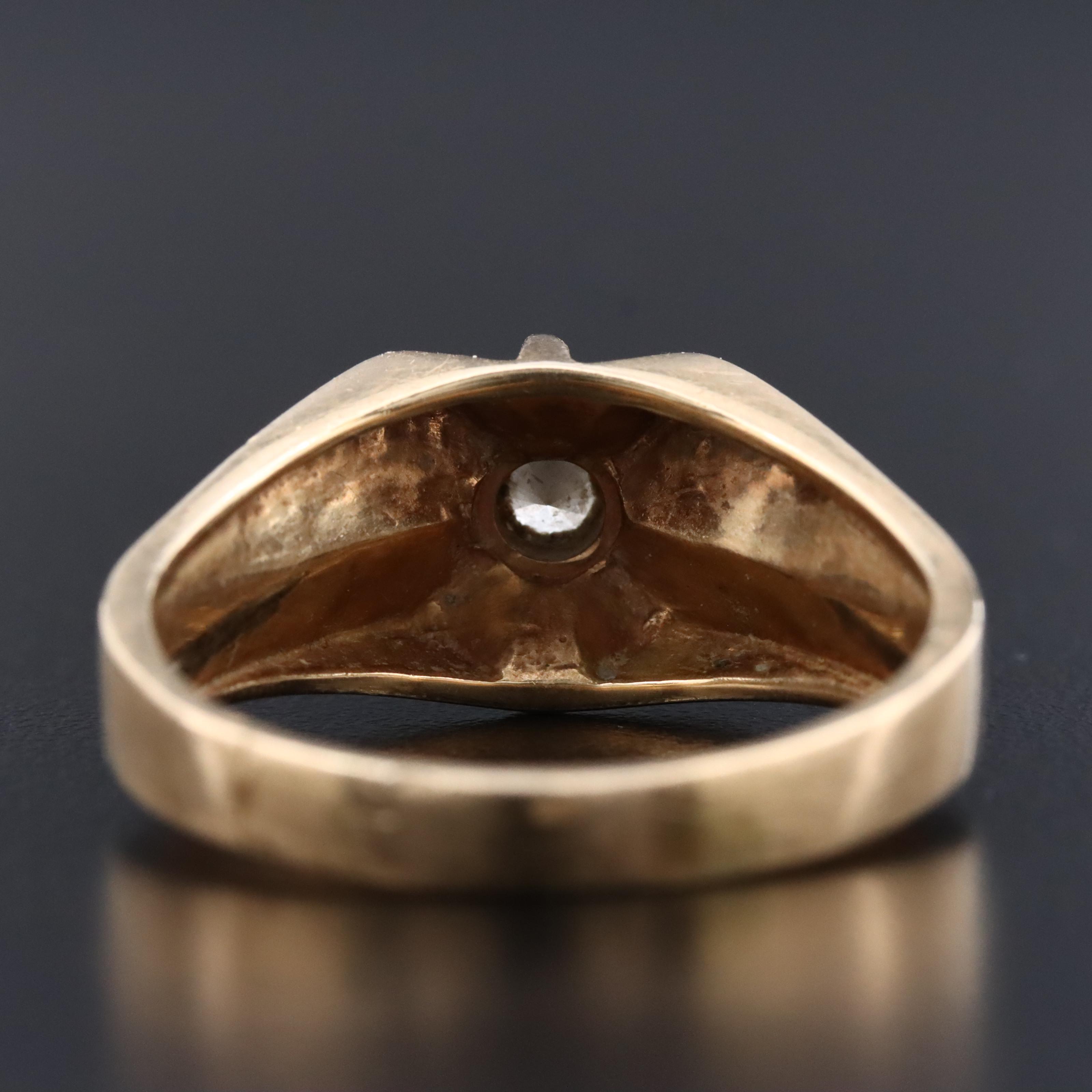 14K 0.12 CT Diamond Solitaire Starburst Ring