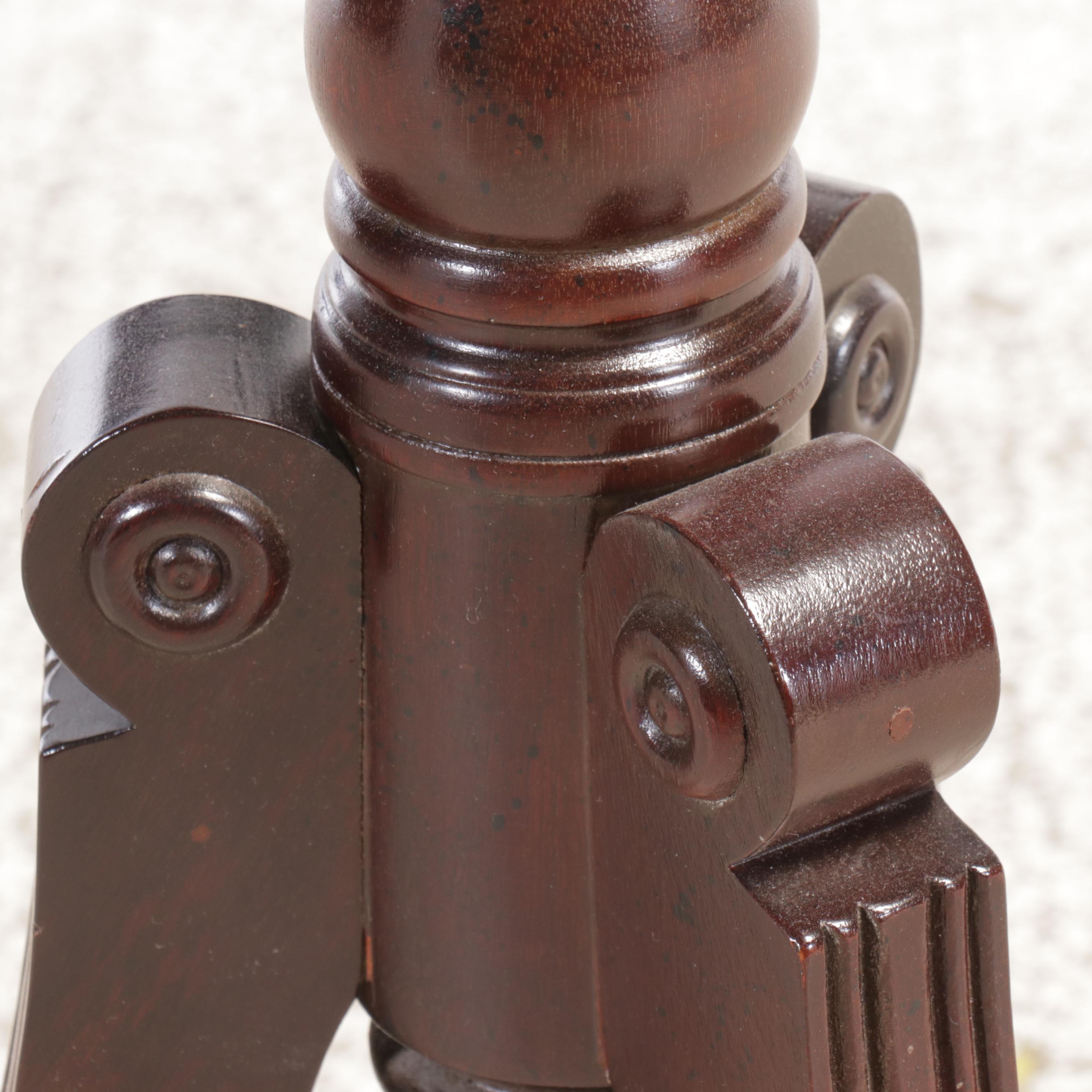 Georgian Style Mahogany Stand, Early to Mid-20th Century