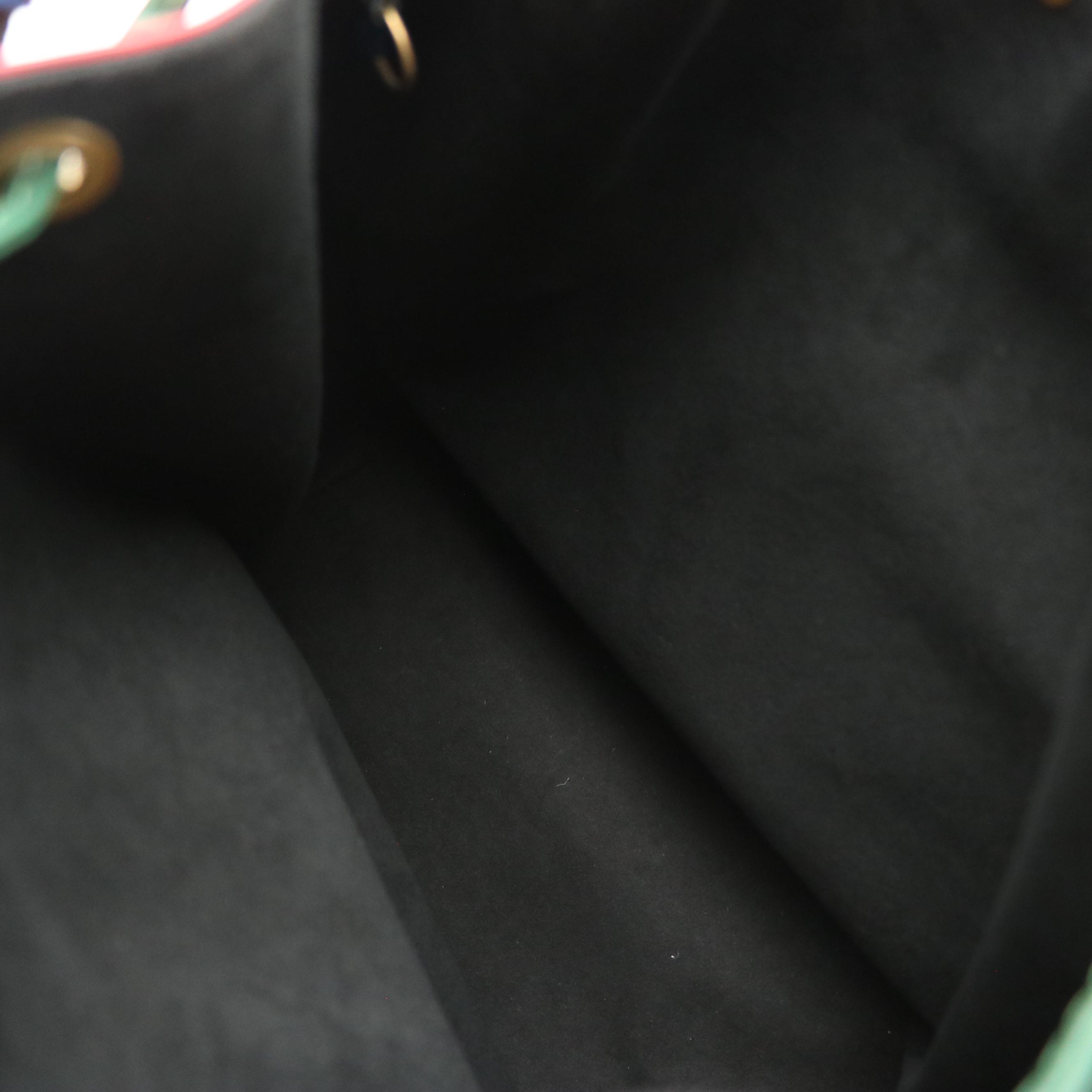 Louis Vuitton Noé Drawstring Bag in Tricolor Epi/Smooth Leather