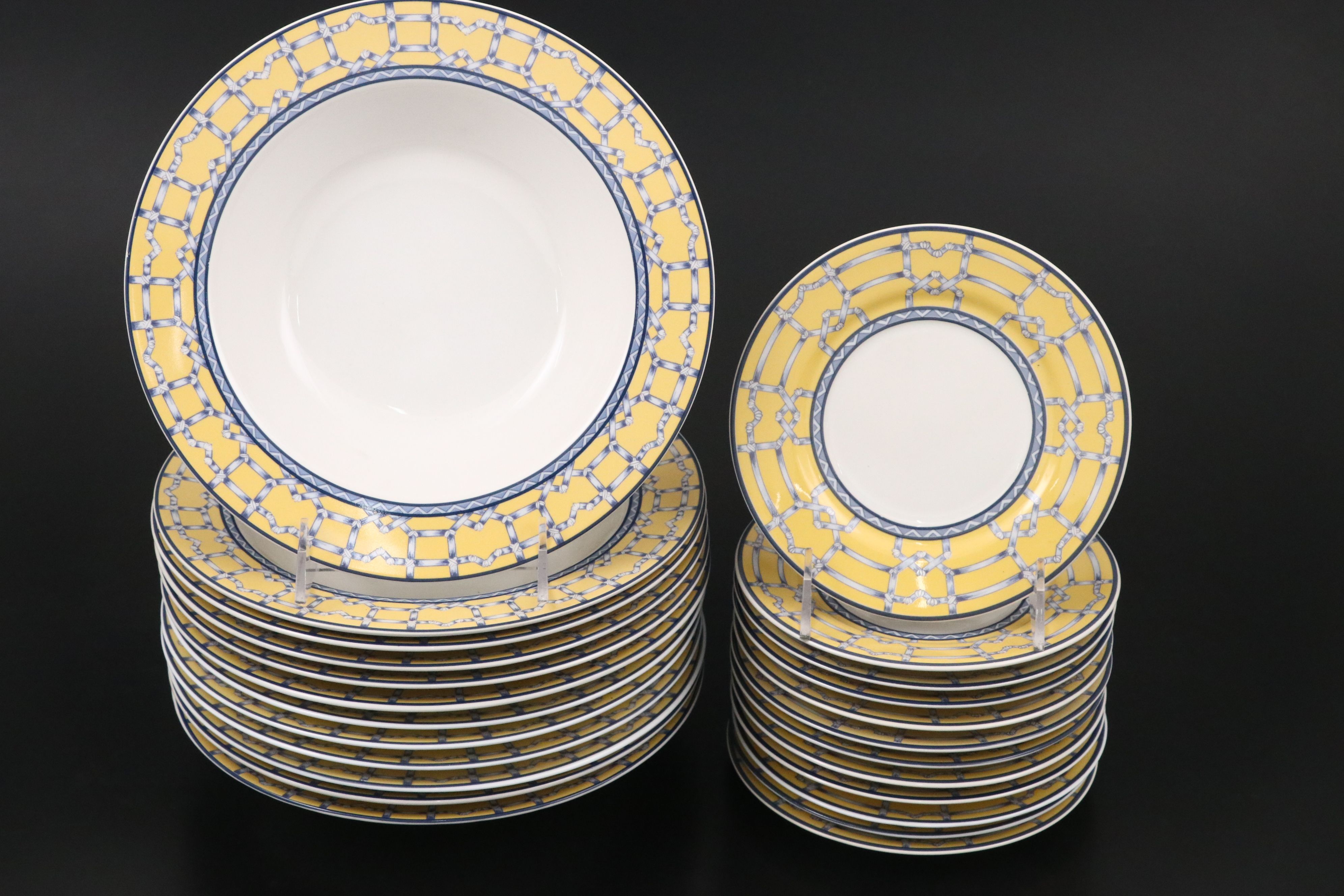 Coventry "Palace Garden" Stoneware Dinnerware