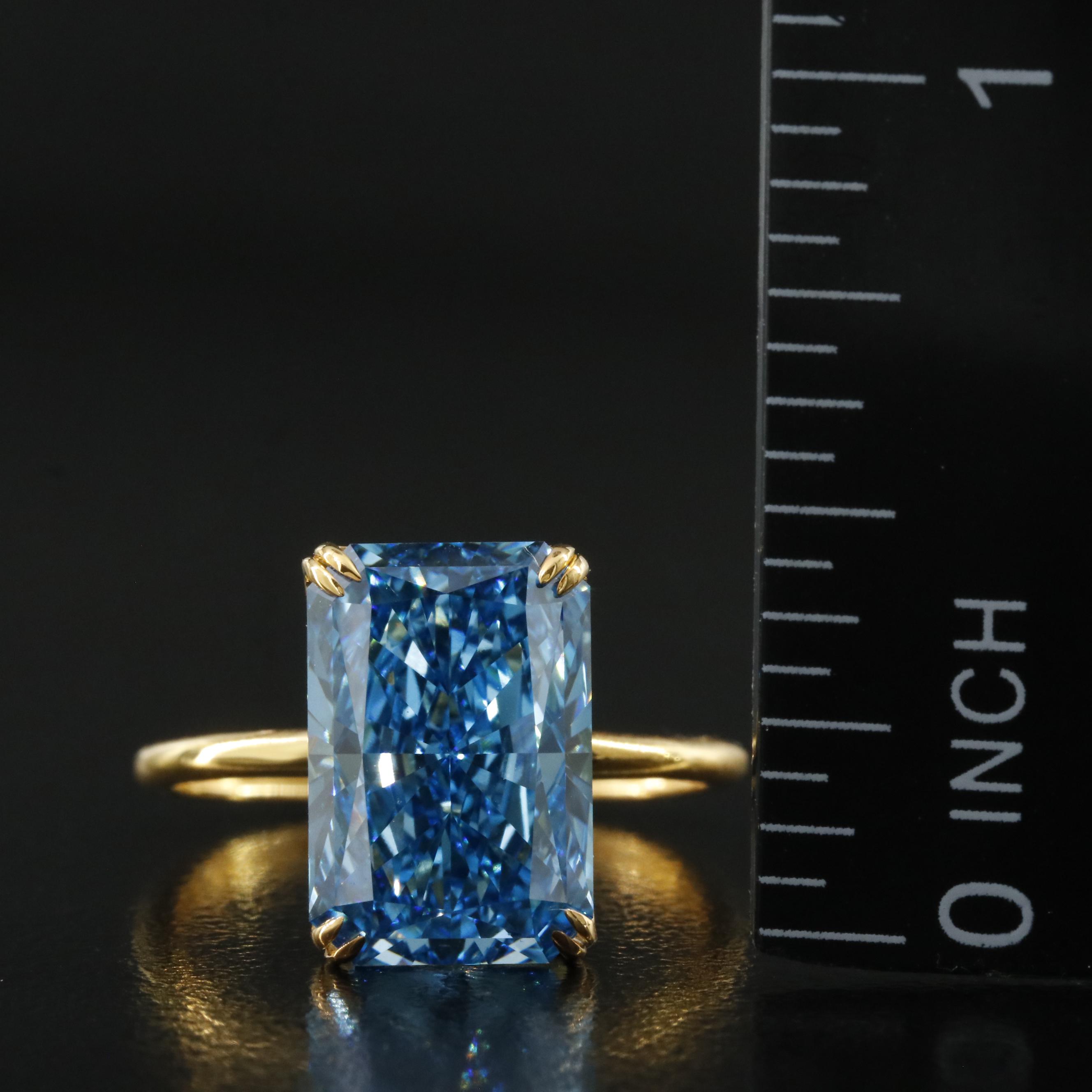 18K 5.02 CT Fancy Vivid Blue Lab Grown Diamond Solitaire Ring with IGI Report