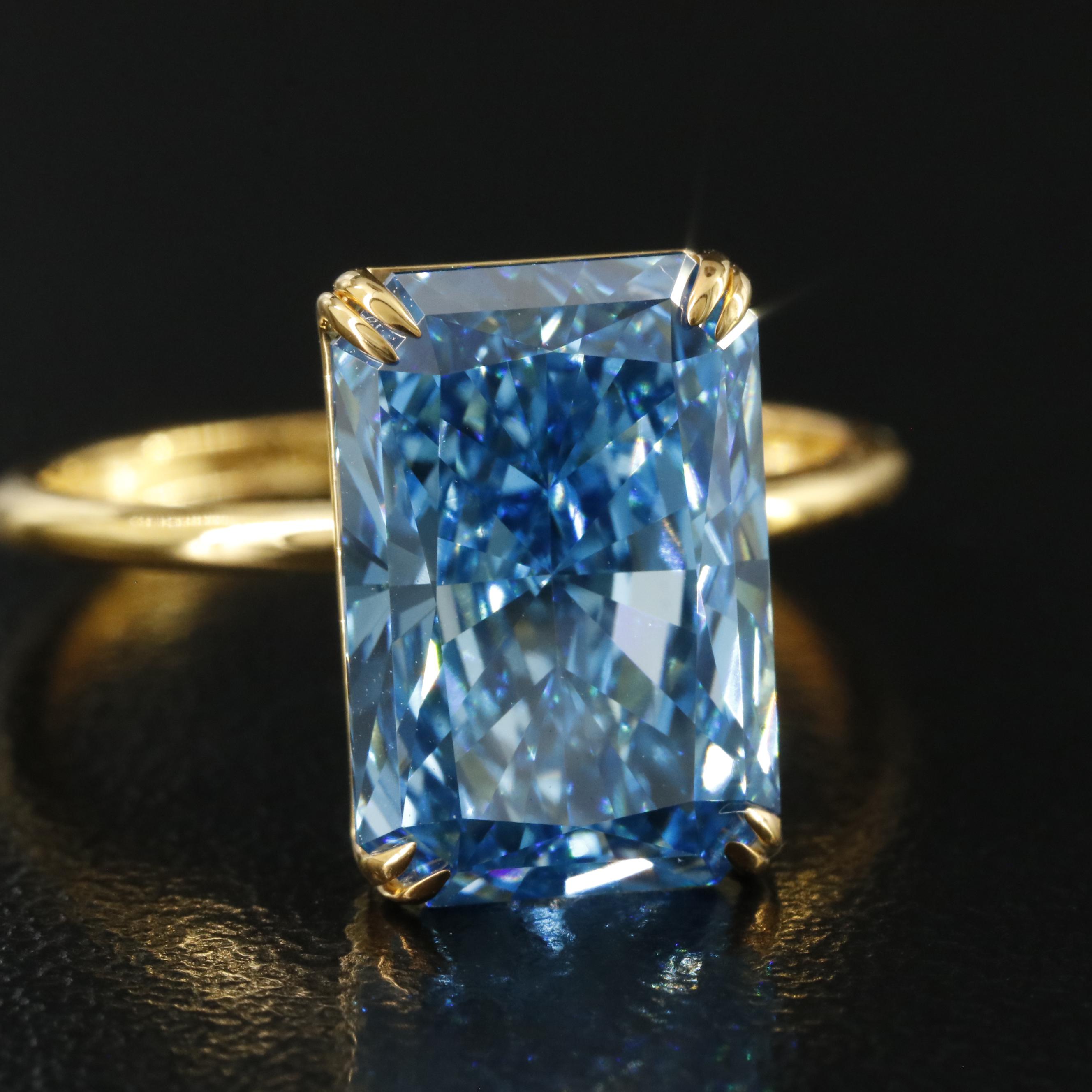 18K 5.02 CT Fancy Vivid Blue Lab Grown Diamond Solitaire Ring with IGI Report