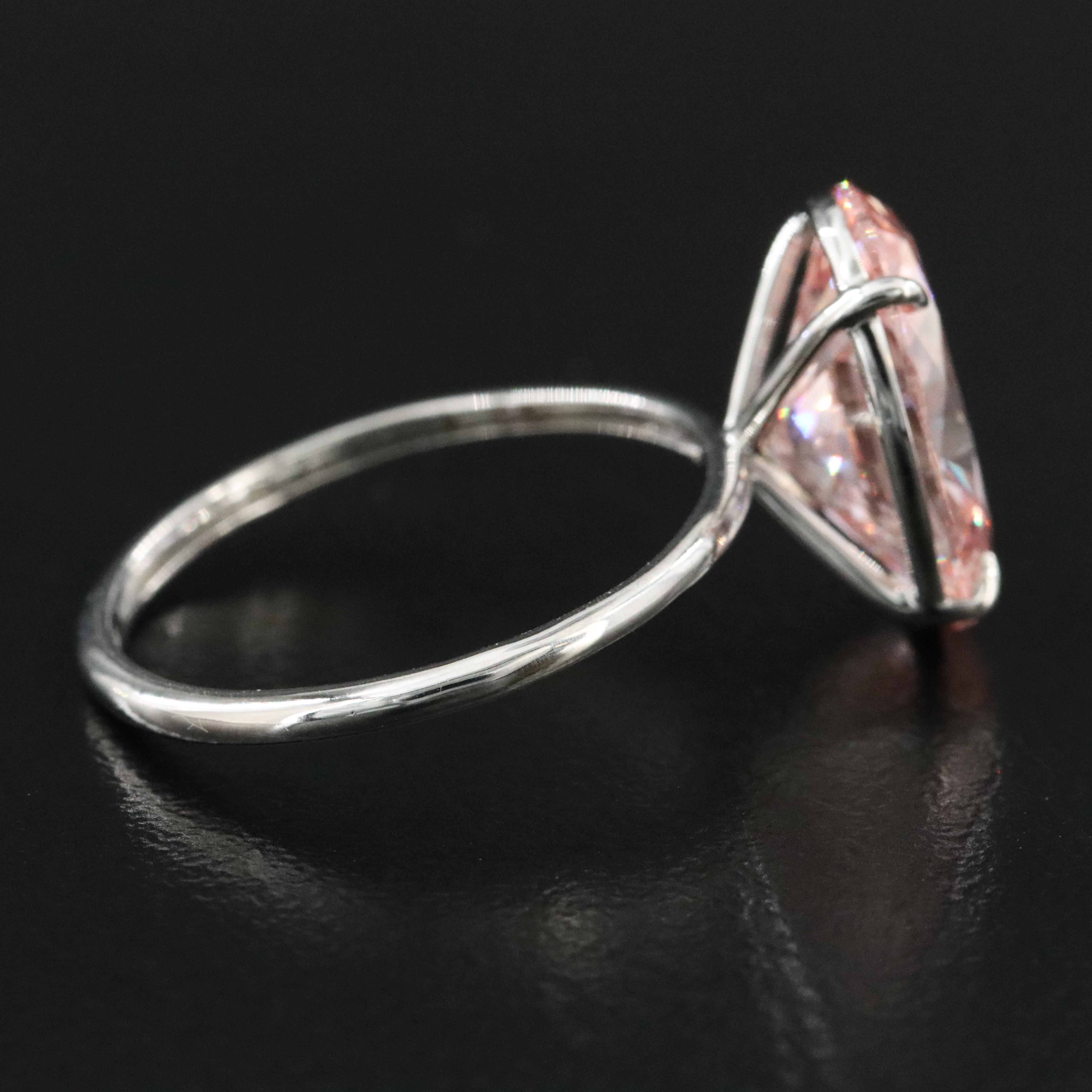 Platinum 4.20 CT Lab Grown Fancy Vivid Pink Diamond Ring with an IGI Report