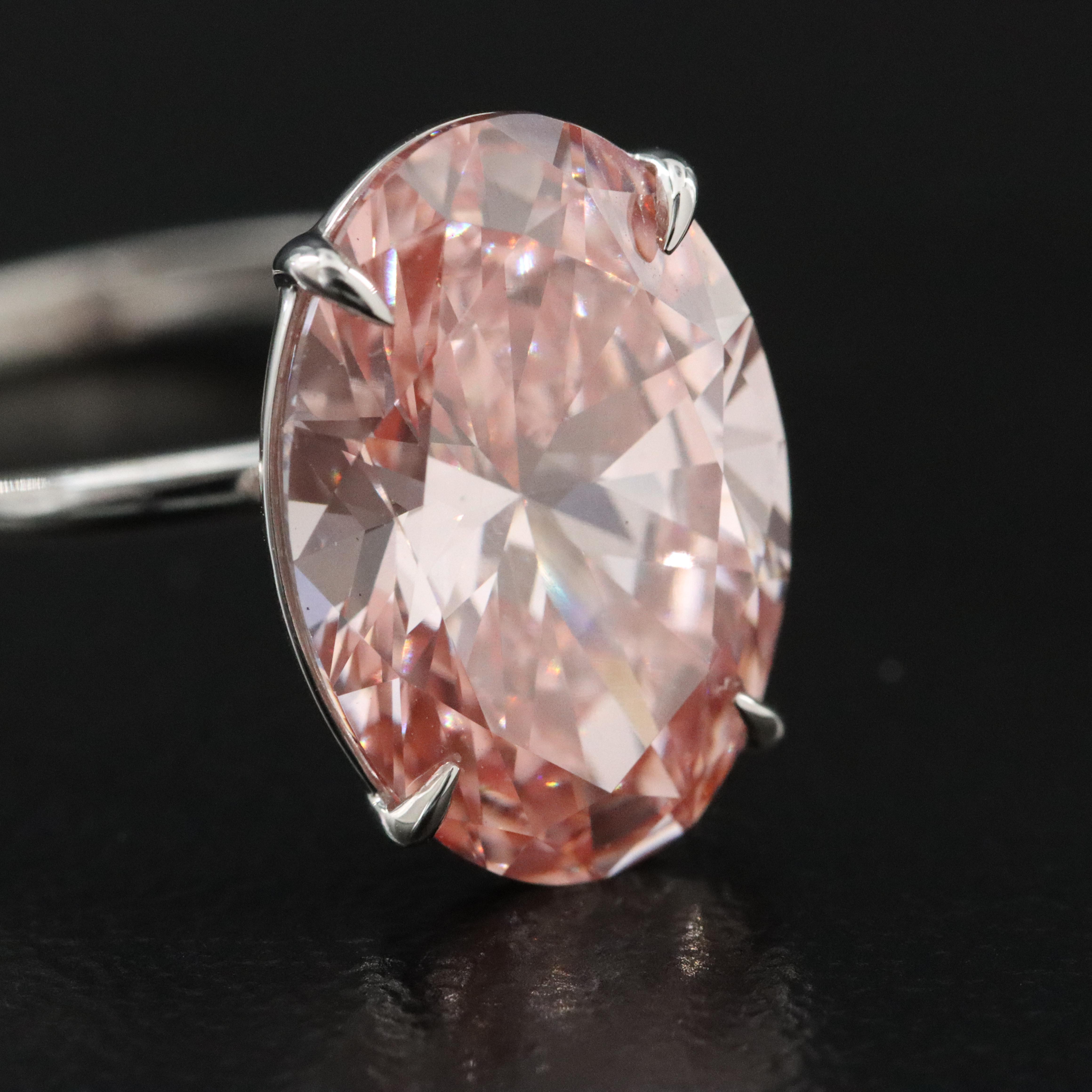 Platinum 4.20 CT Lab Grown Fancy Vivid Pink Diamond Ring with an IGI Report