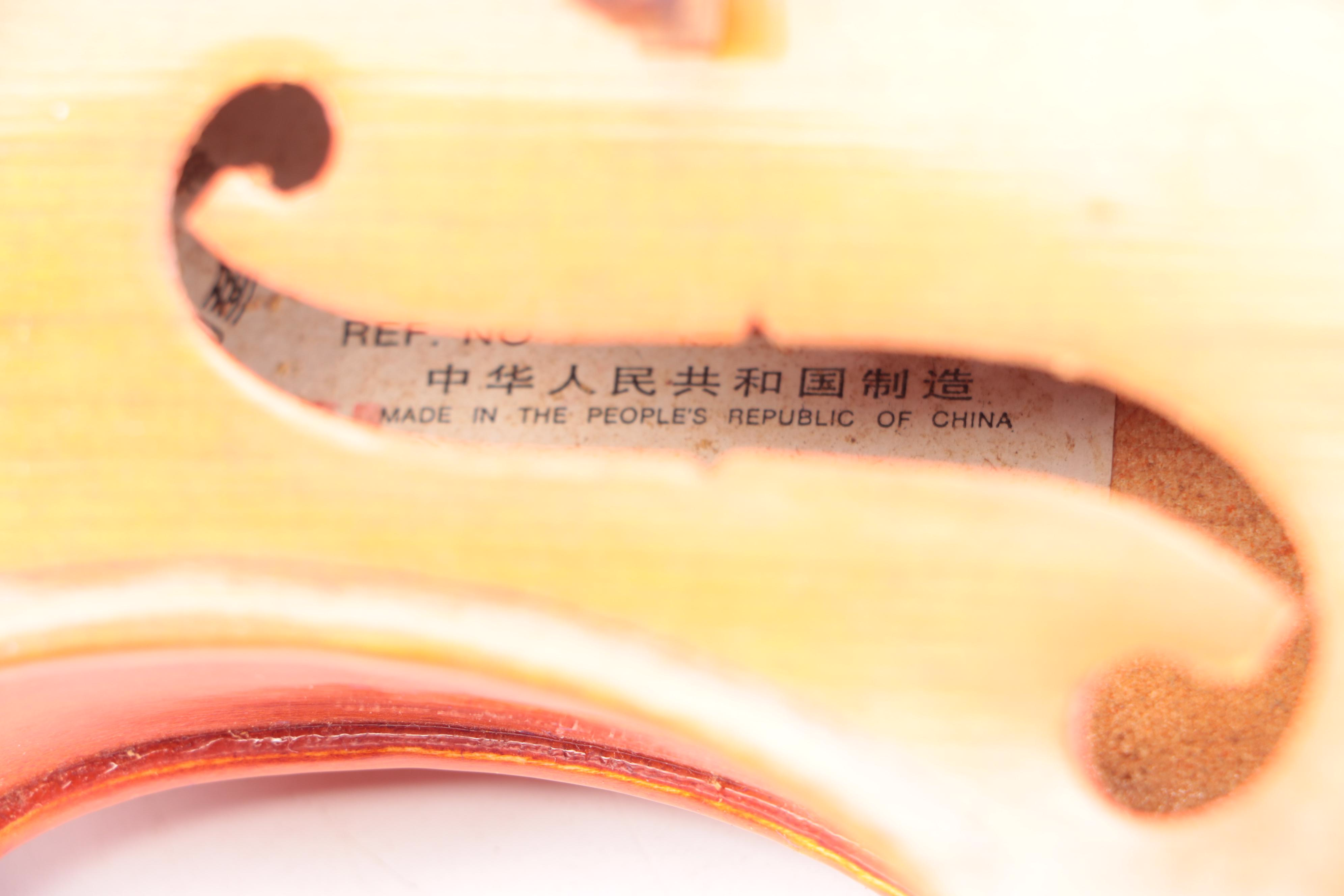 Skylark Full Size Violin with Extra Tailpiece in Case