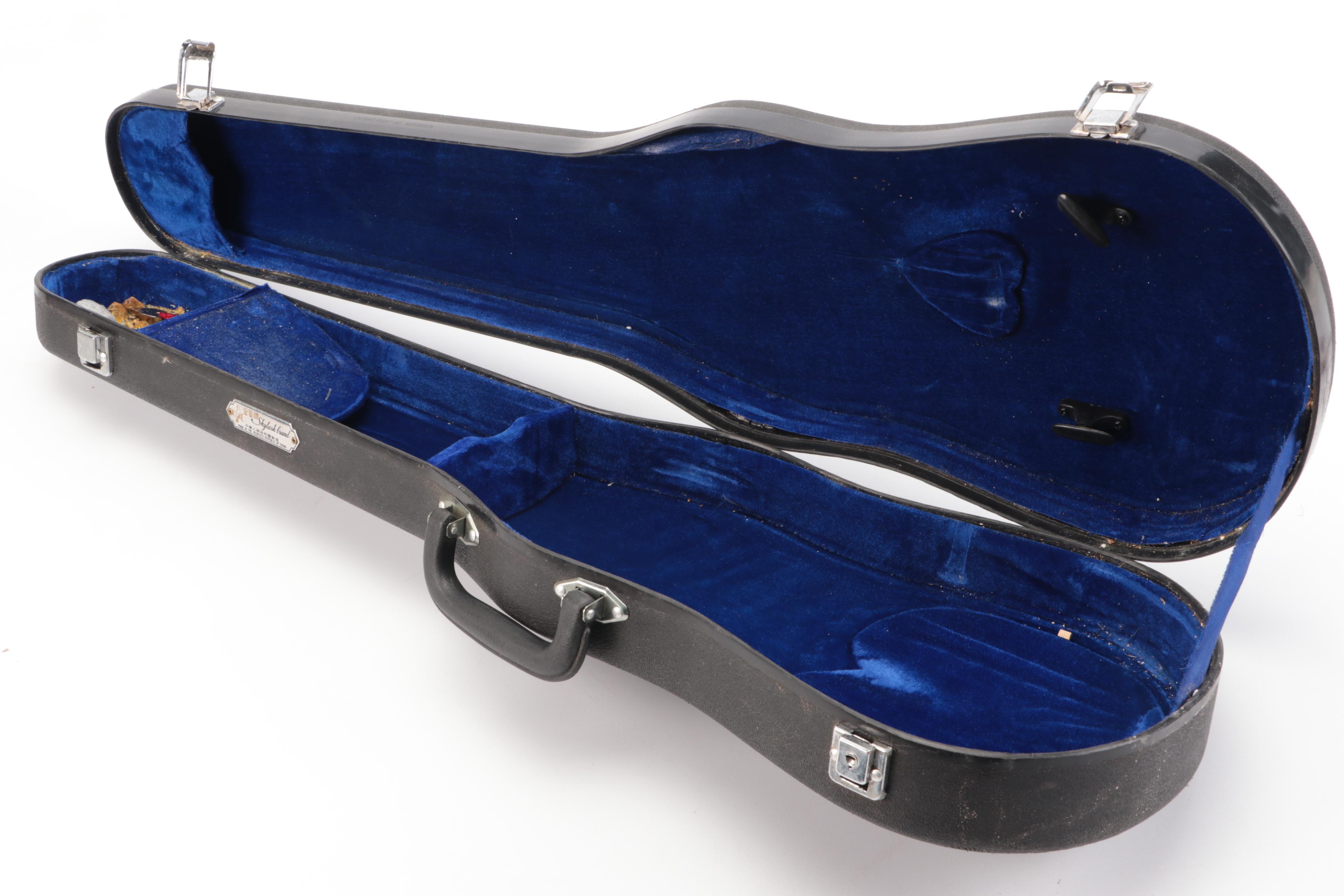 Skylark Full Size Violin with Extra Tailpiece in Case