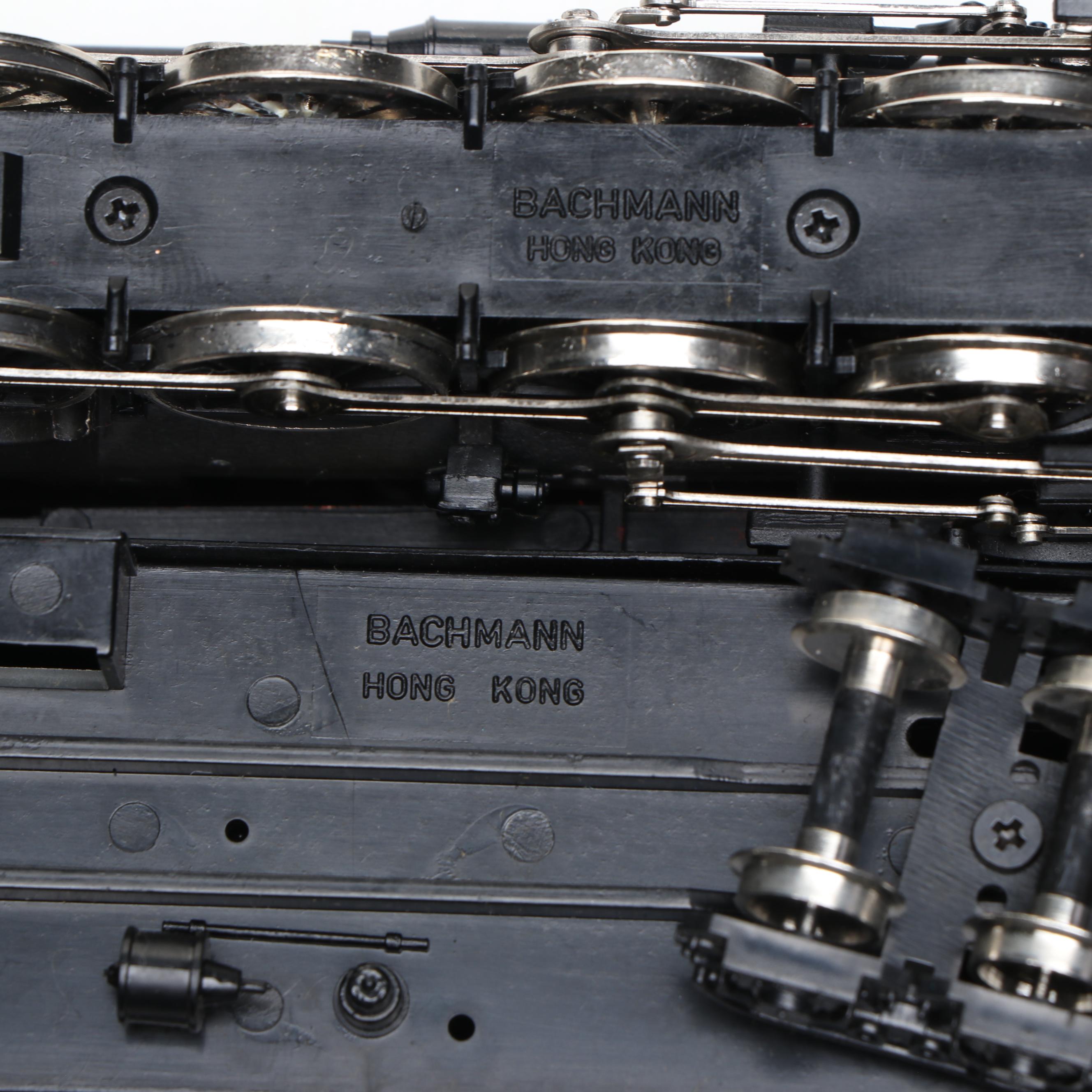 Bachmann HO Scale "Norfolk and Western" and More Train Cars