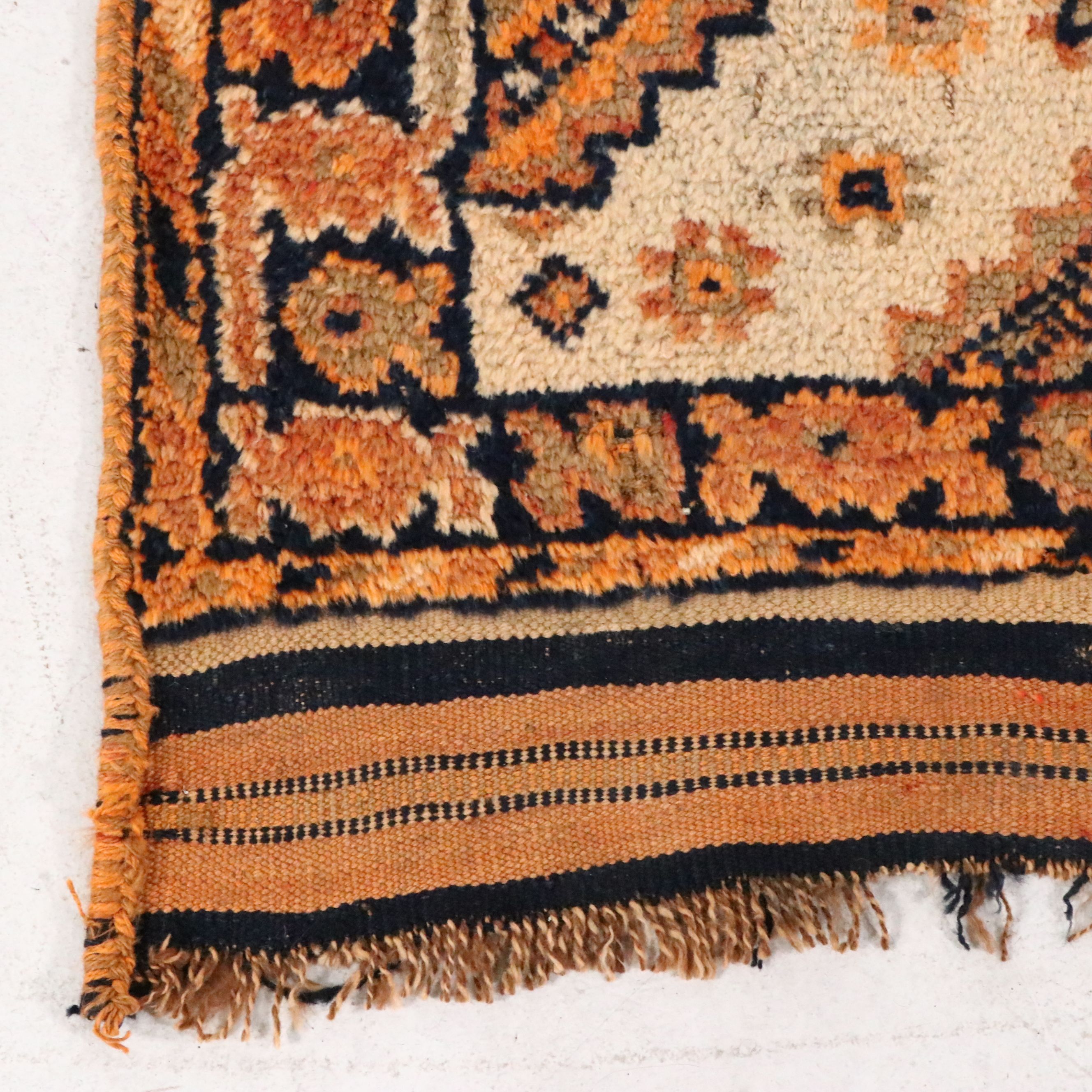 3'10 x 11'7 Hand-Knotted Persian Shiraz Long Rug