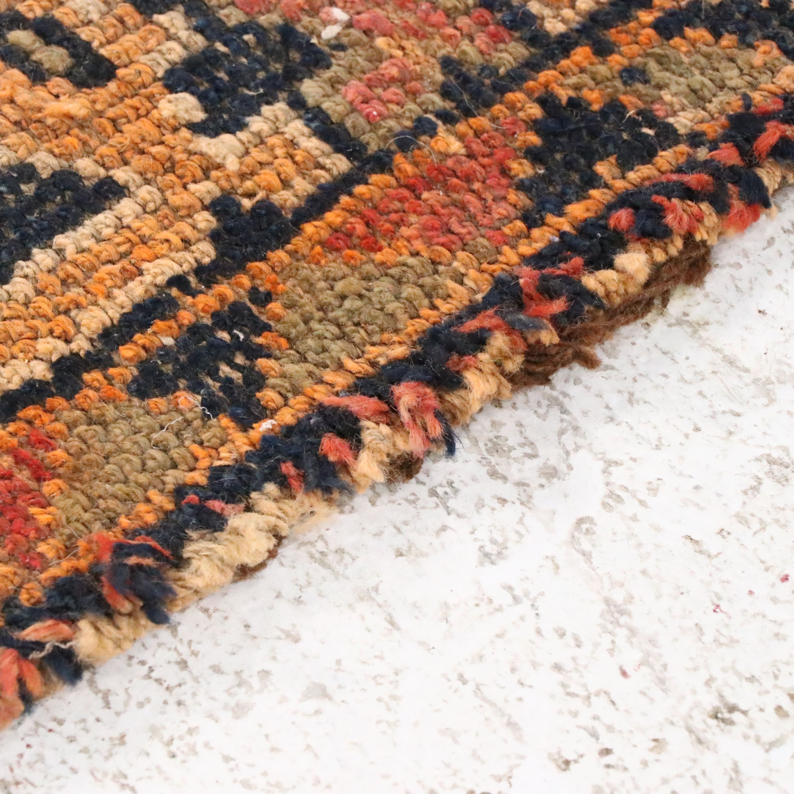 3'10 x 11'7 Hand-Knotted Persian Shiraz Long Rug