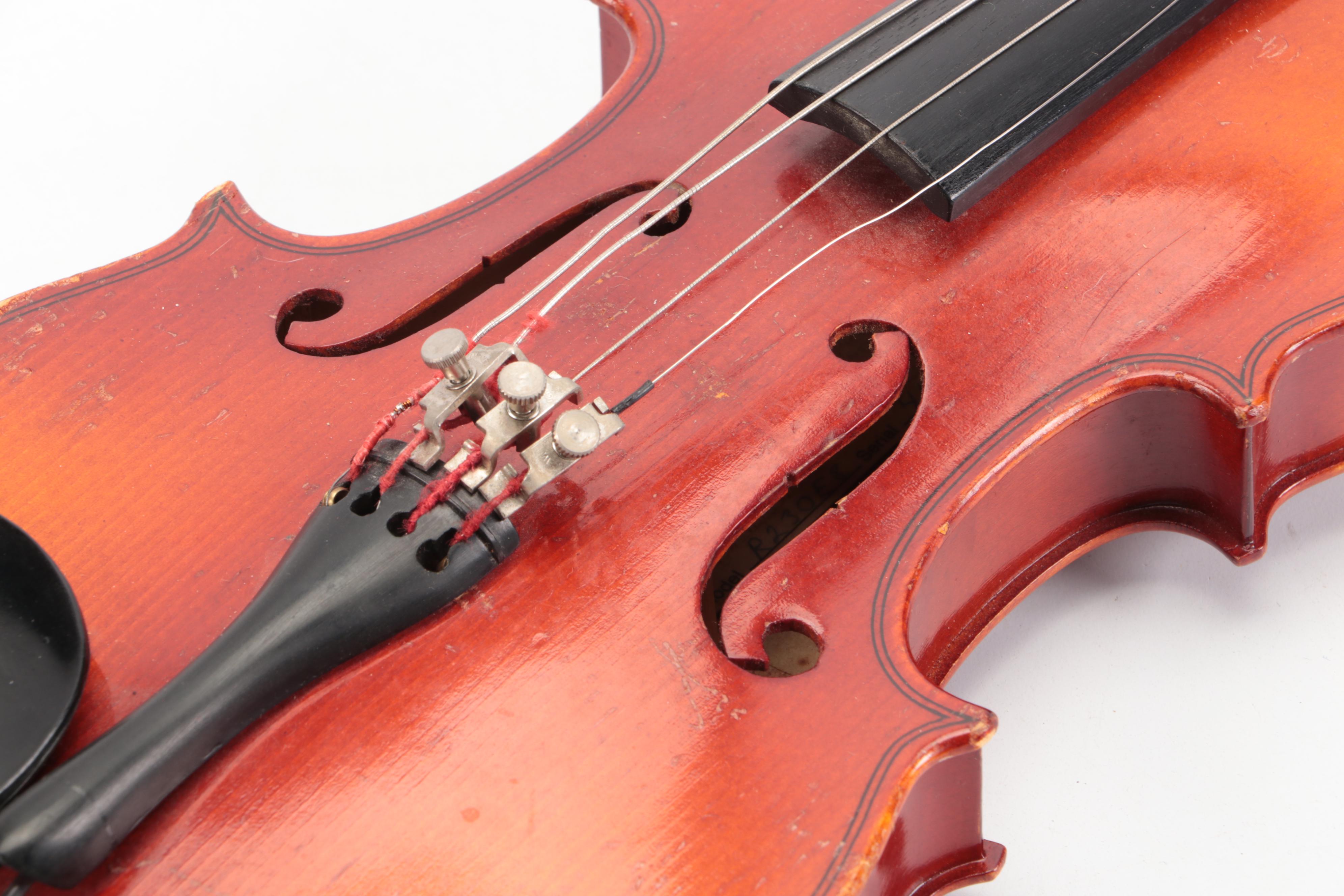 Suzuki 1/8 Violin with Tolex Travel Case, 1991