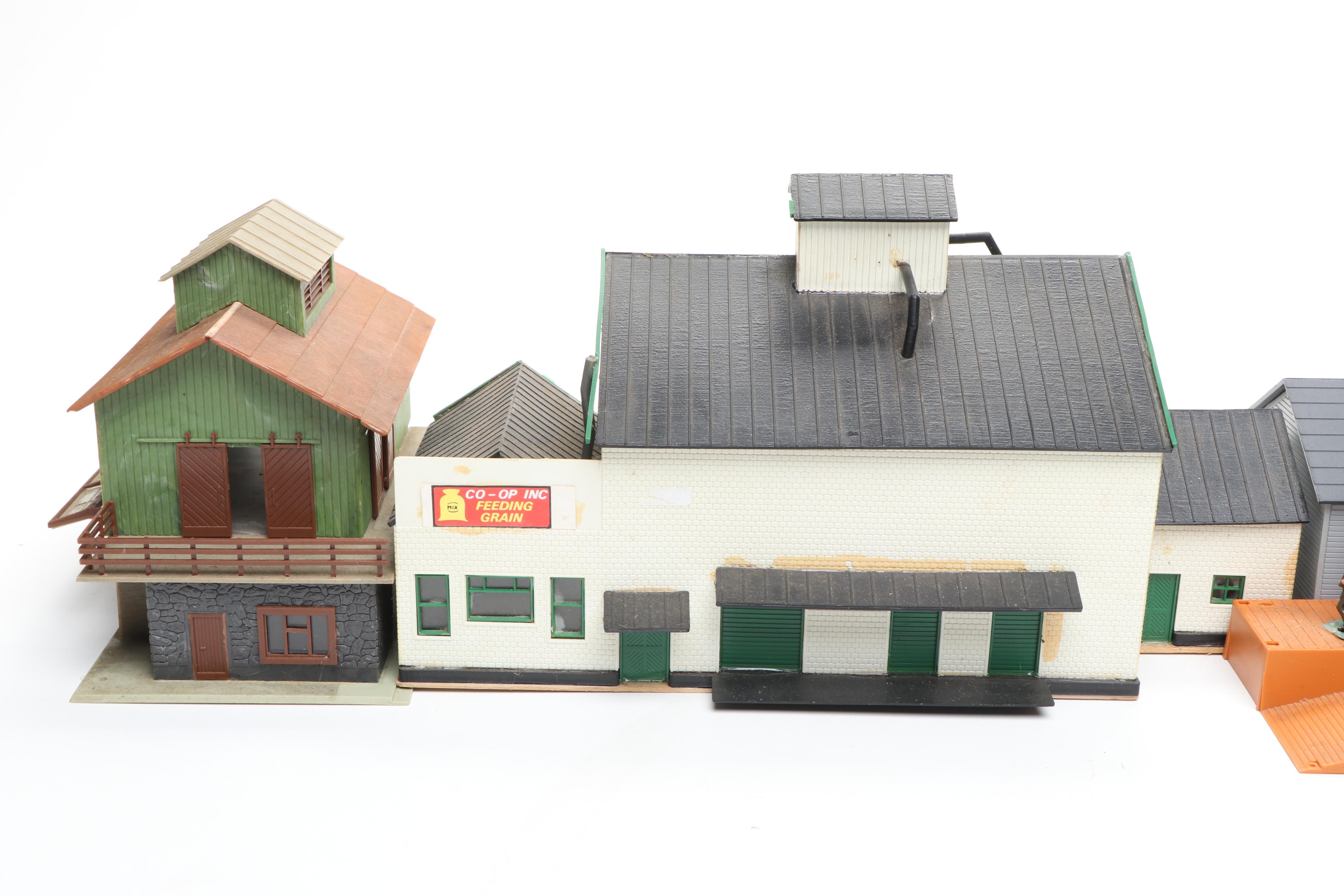 Galoob, Hallmark and Tyco Houses and Buildings