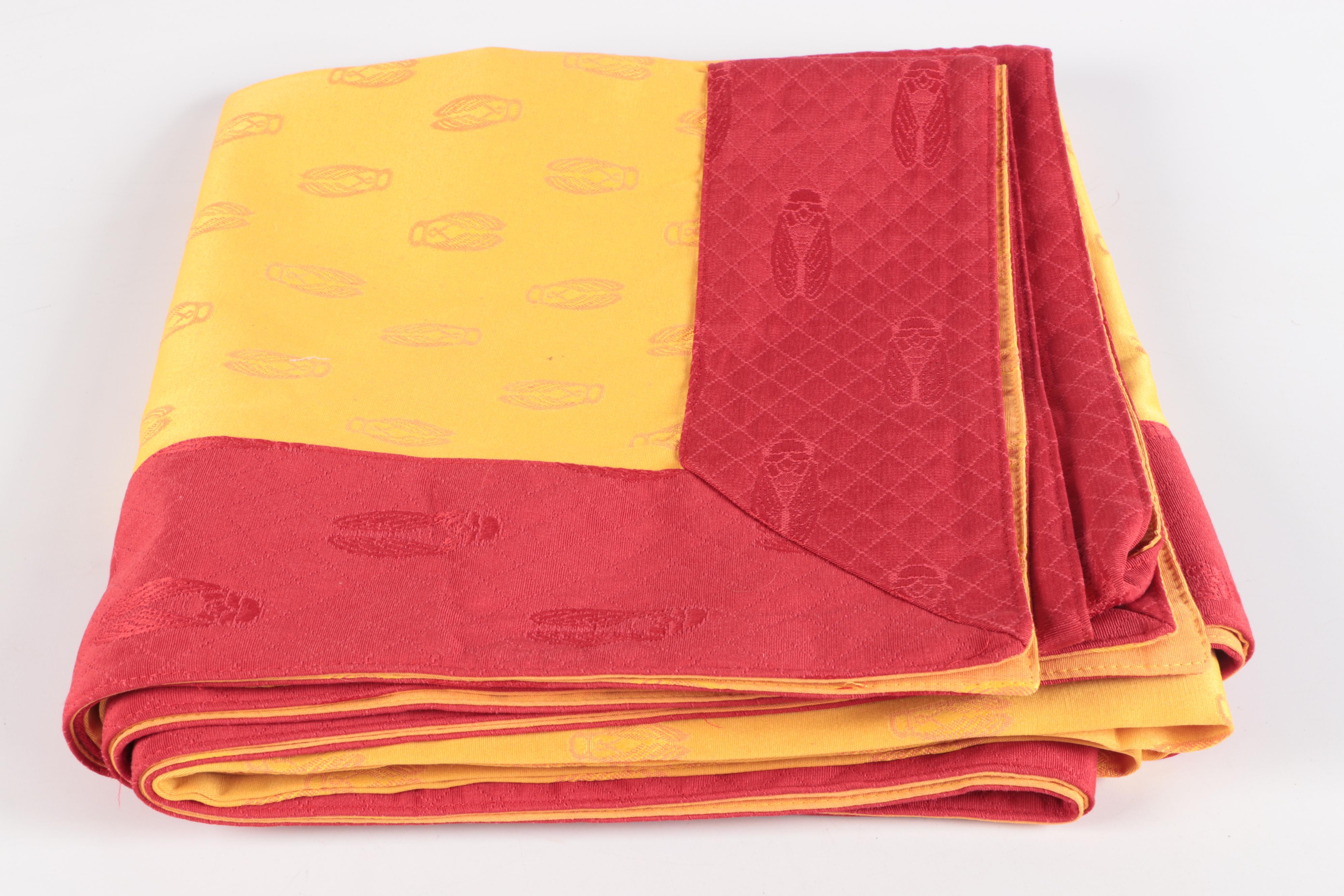 Sud Etoffe Cicada Tablecloth and Place Settings with Other Linen Napkins