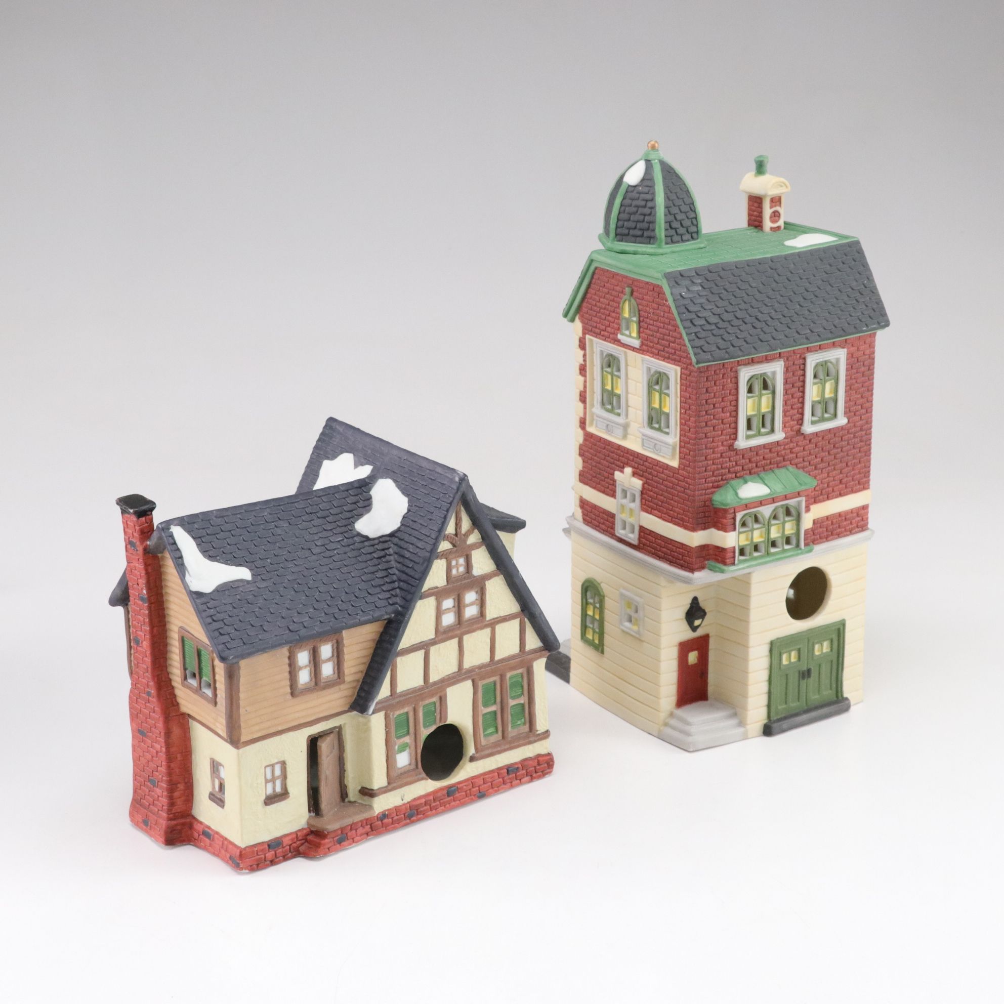 Department 56 "Dedlock Arms" and Other Christmas Village Decor