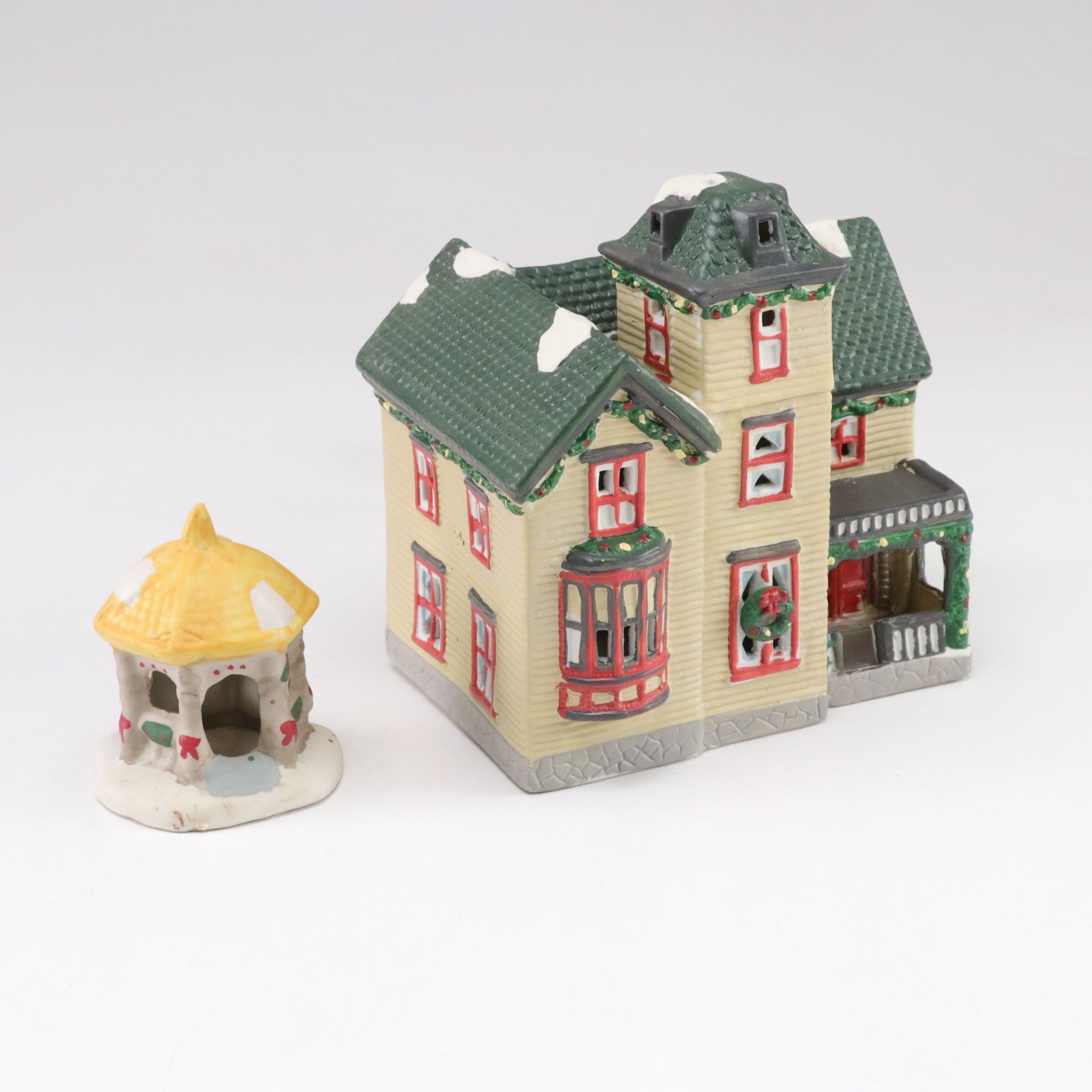 Department 56 "Dedlock Arms" and Other Christmas Village Decor