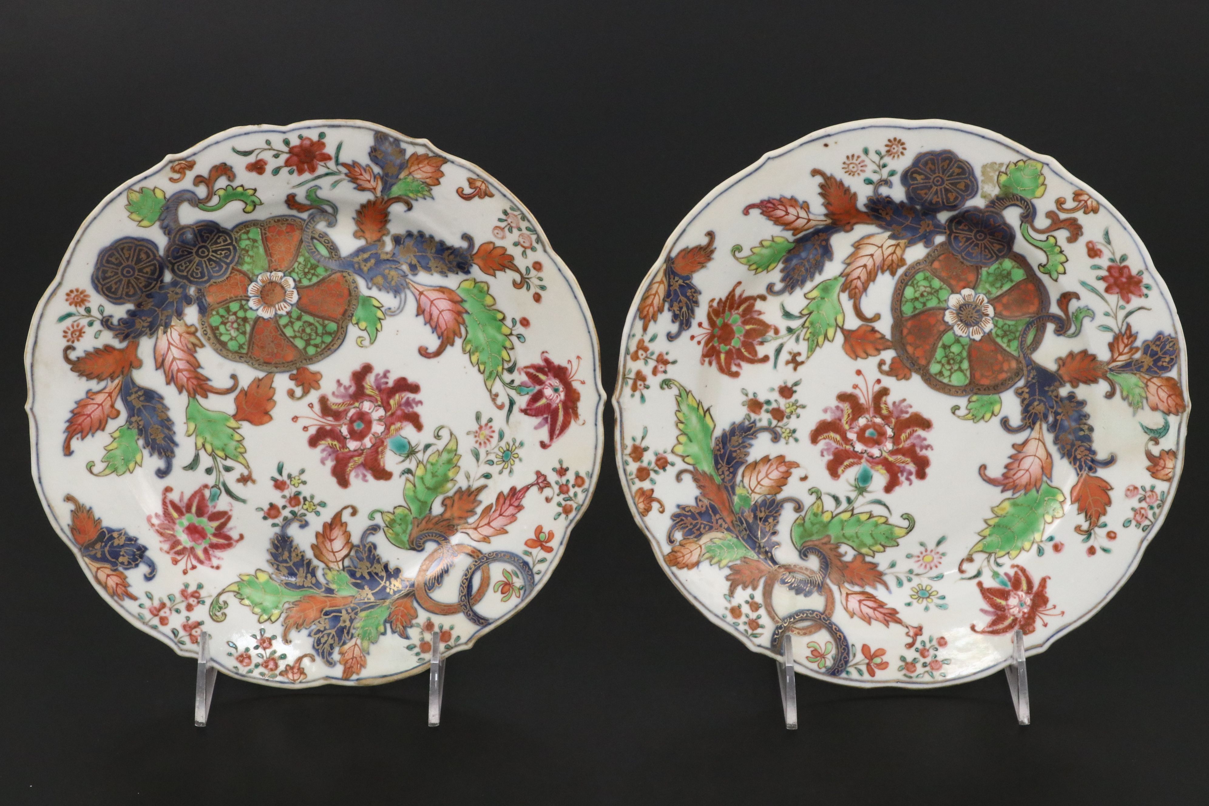 English Porcelain Pseudo Tobacco Leaf Soup Plates, Late 18th Century