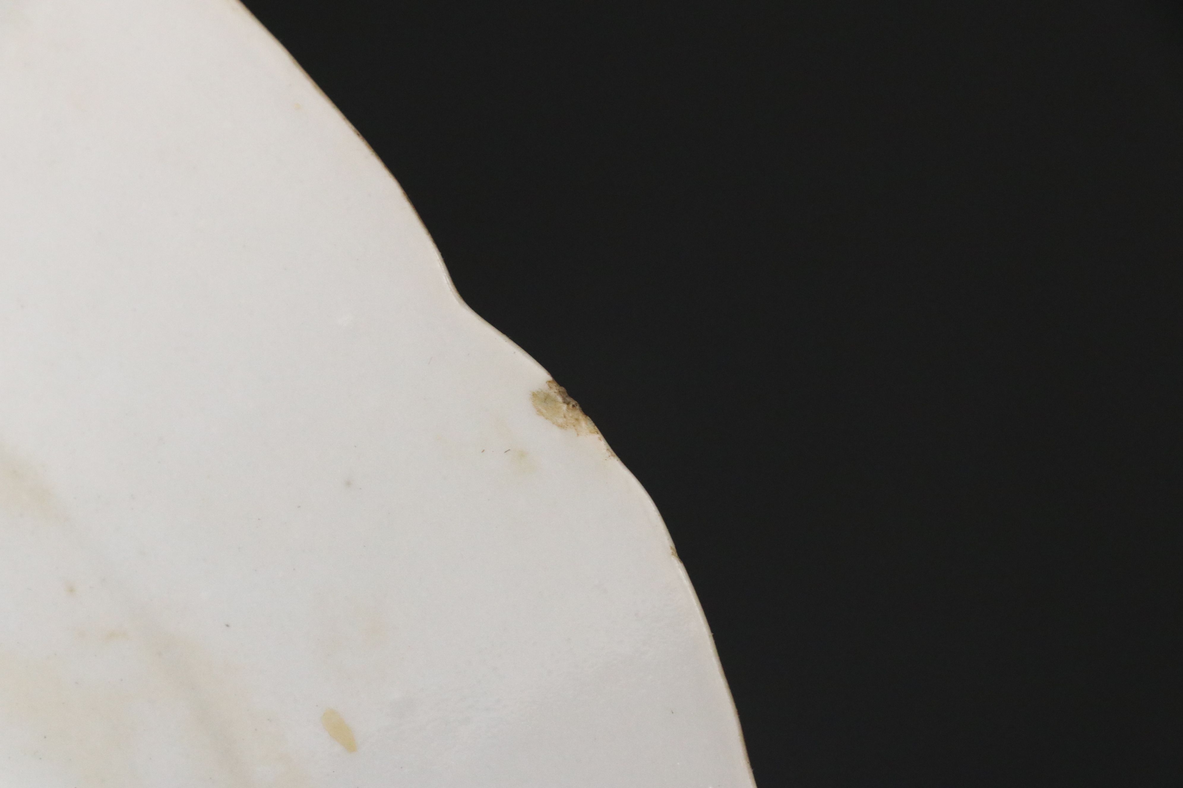 English Porcelain Pseudo Tobacco Leaf Soup Plates, Late 18th Century