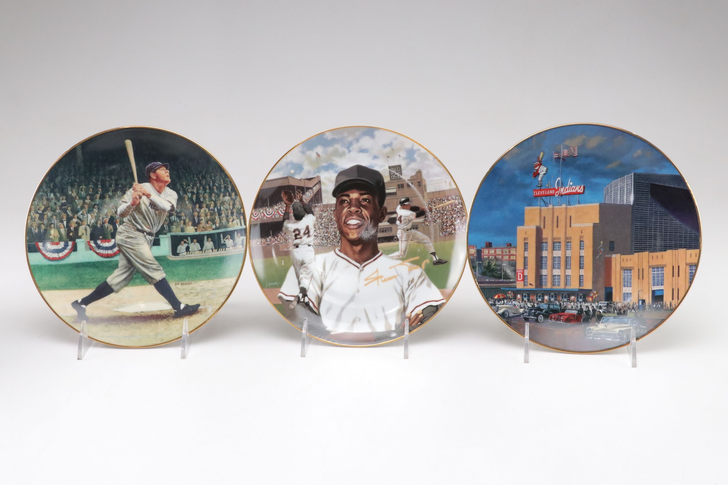 Collectors Plates Featuring Babe Ruthe, Willie Mays & Baseball Legends