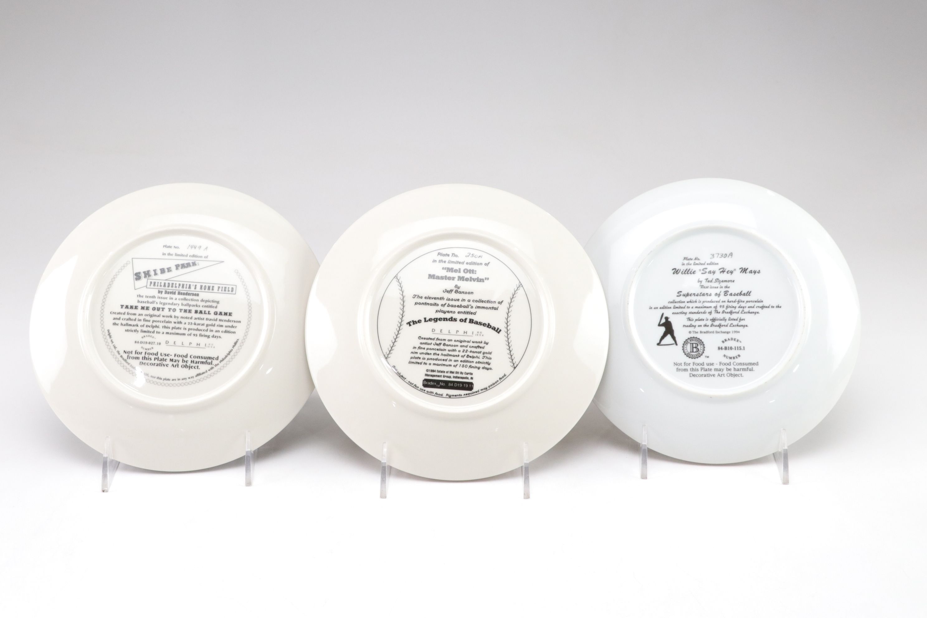 Collectors Plates Featuring Babe Ruthe, Willie Mays & Baseball Legends