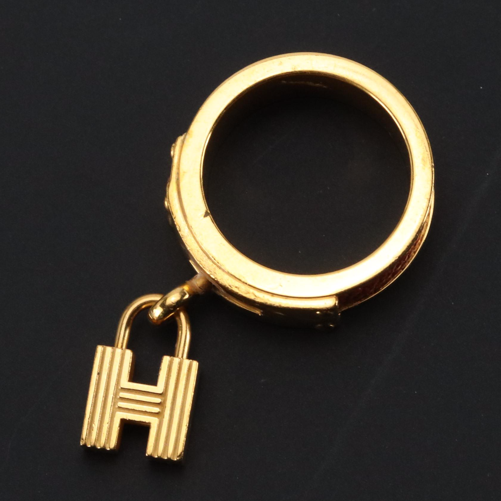 Hermès Maroon Leather Kelly Cadena Scarf Ring