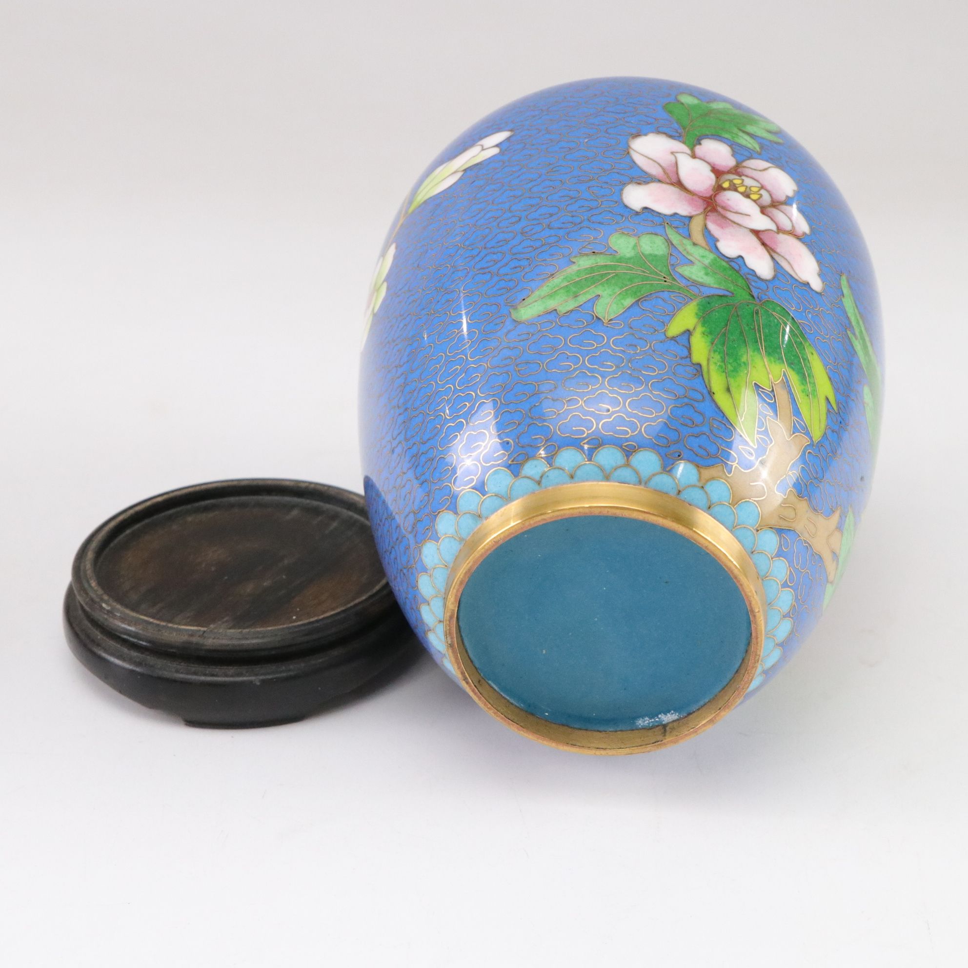 Chinese Cloisonné Ginger Jar & Duck, Rose Famille Porcelain Bowl and Jar