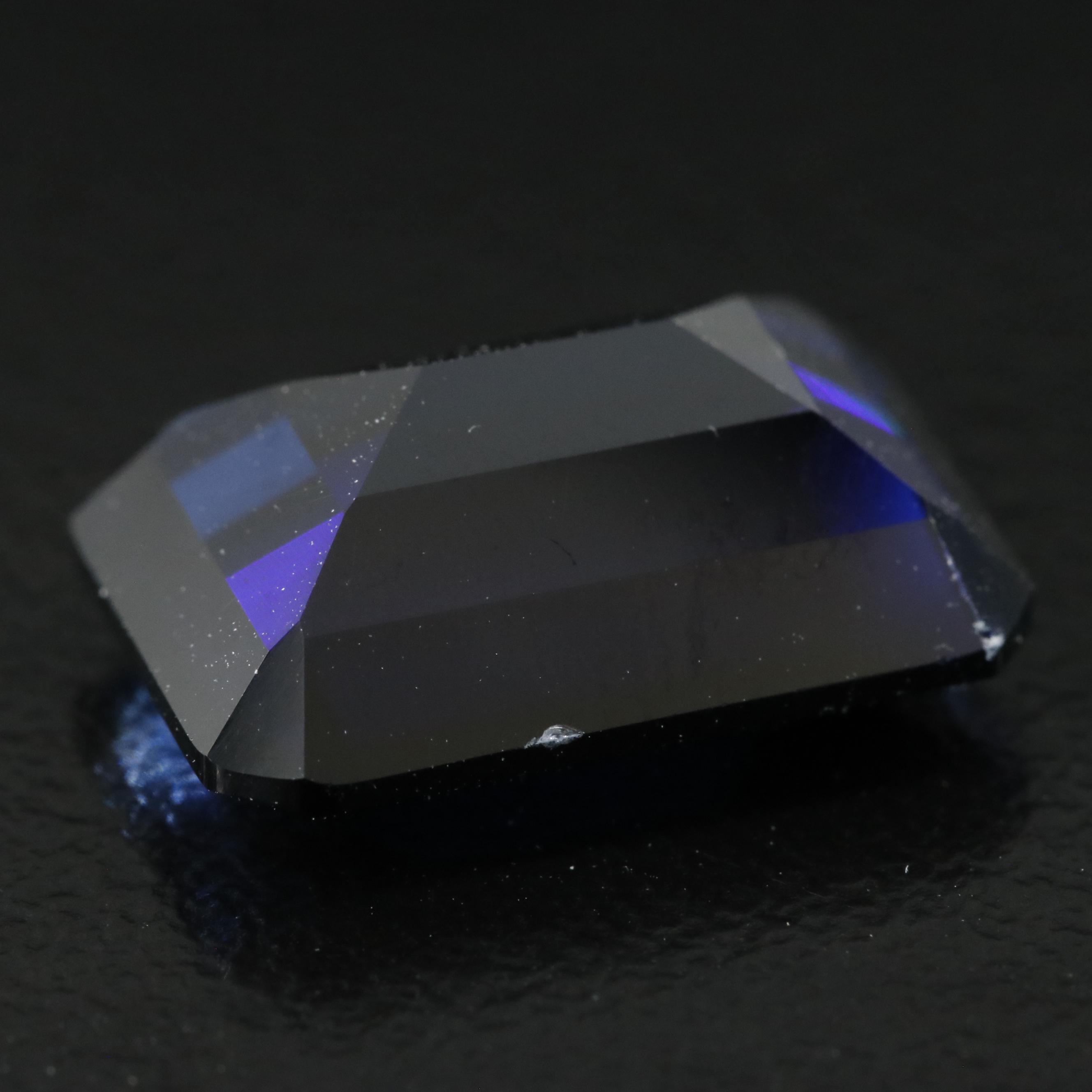 Loose 9.40 CT Lab Grown Sapphire