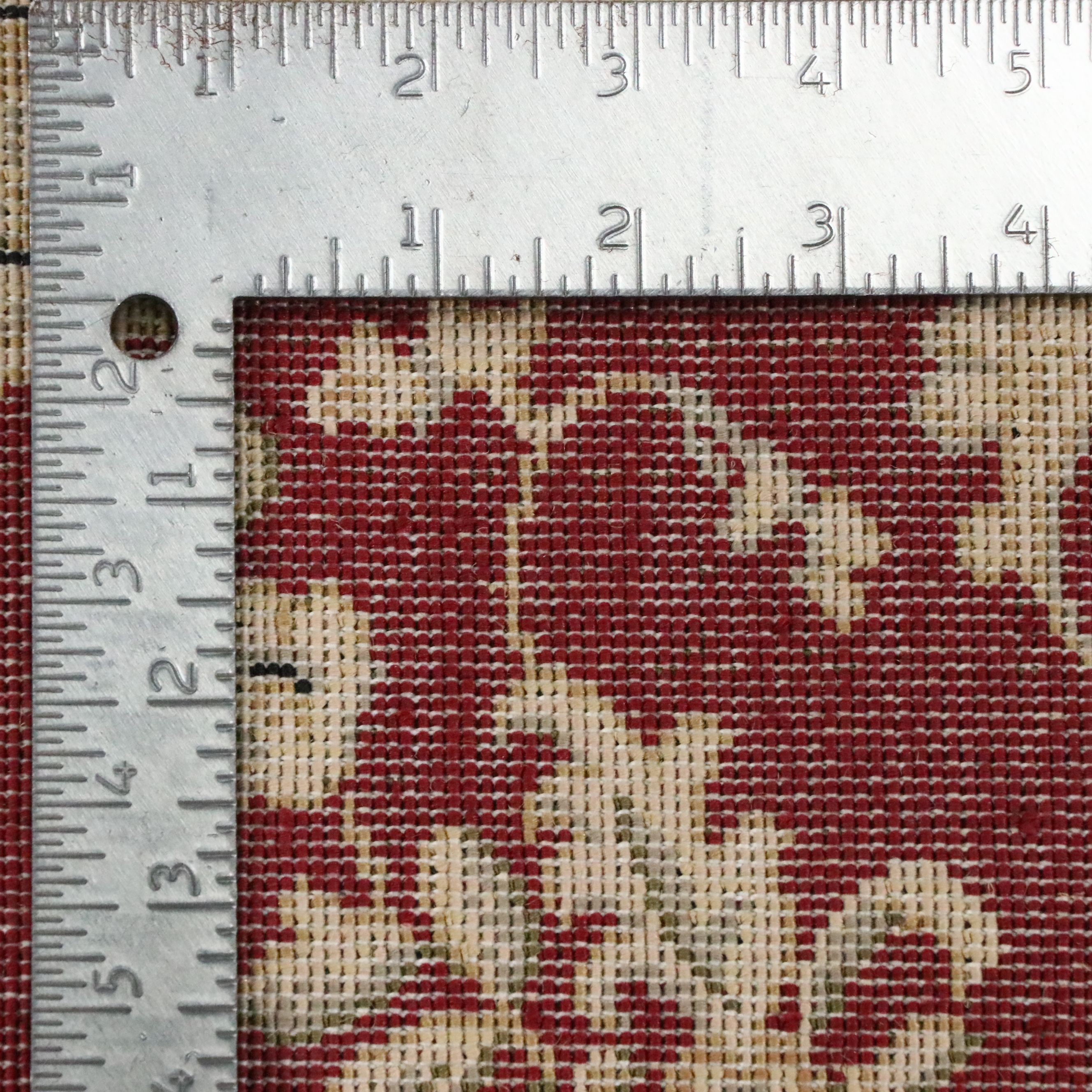 5'2 x 5'2 Machine Made Round Indian Agra Style Area Rug