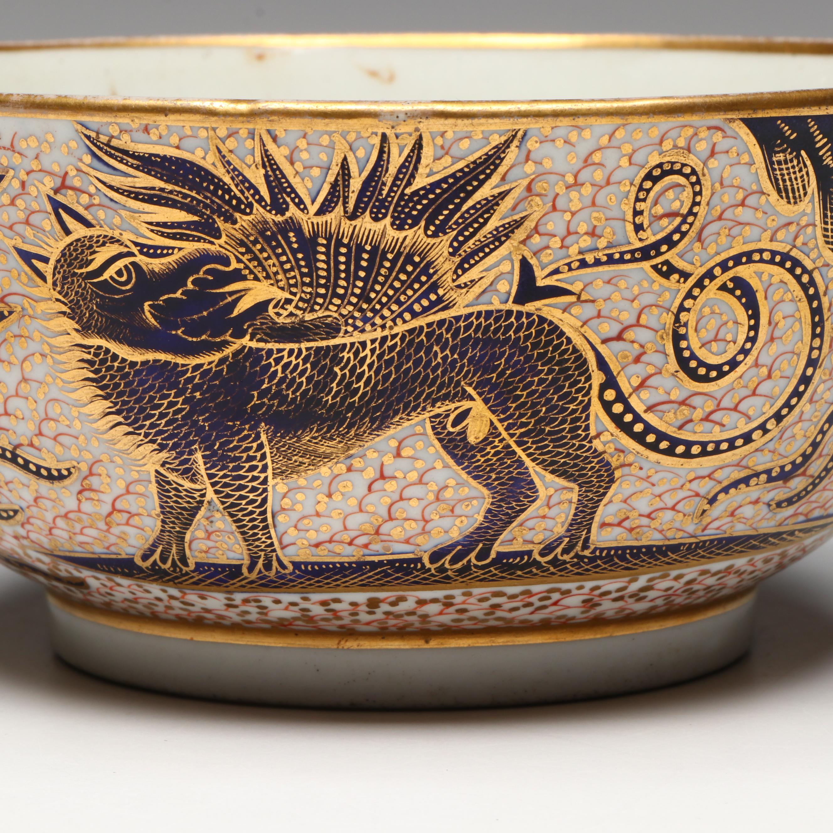 Royal Worcester Japanese Gilt and Enamel Dragon Porcelain Bowl, Circa 1800