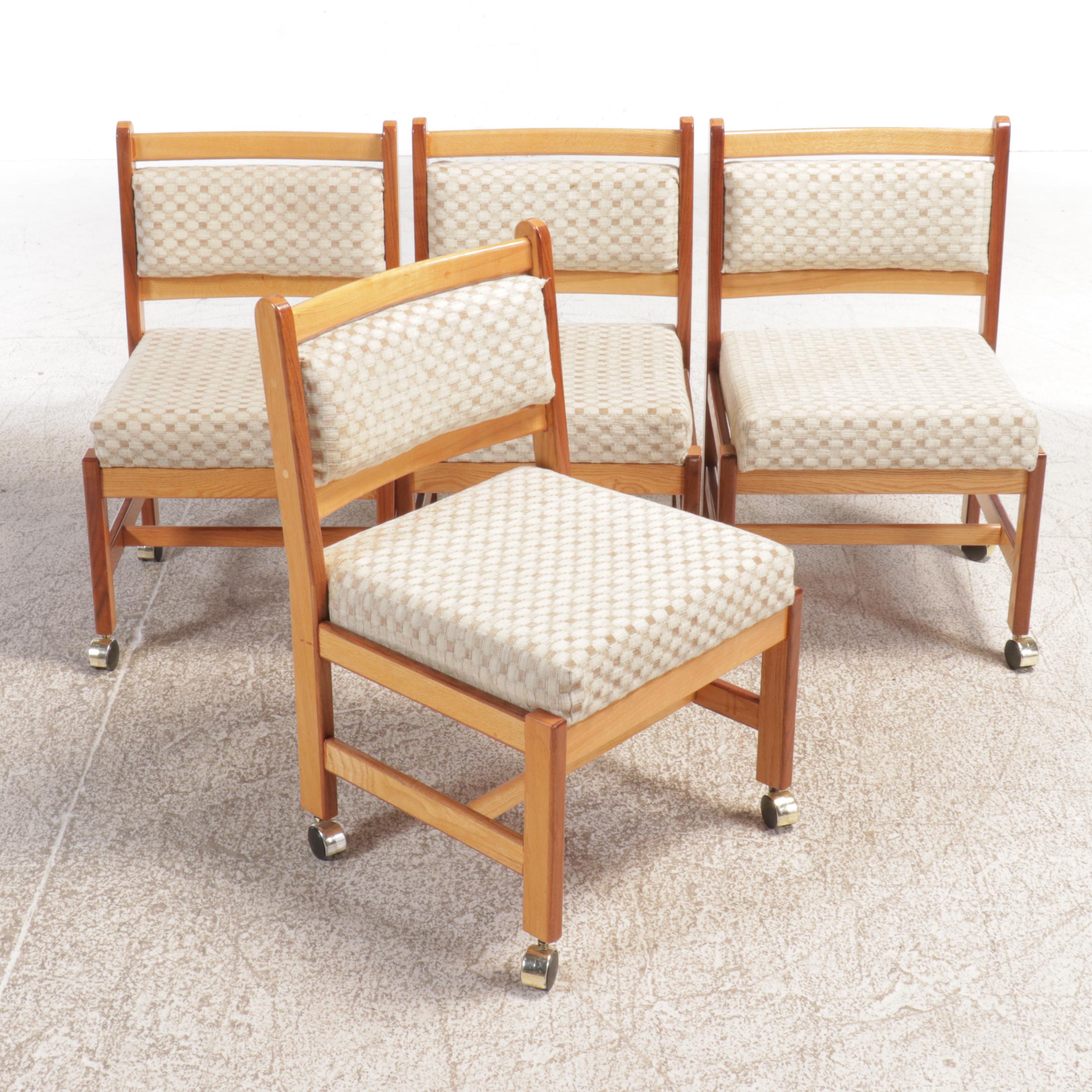 Modernist Oak Dining Table and Four Upholstered Chairs, Late 20th Century