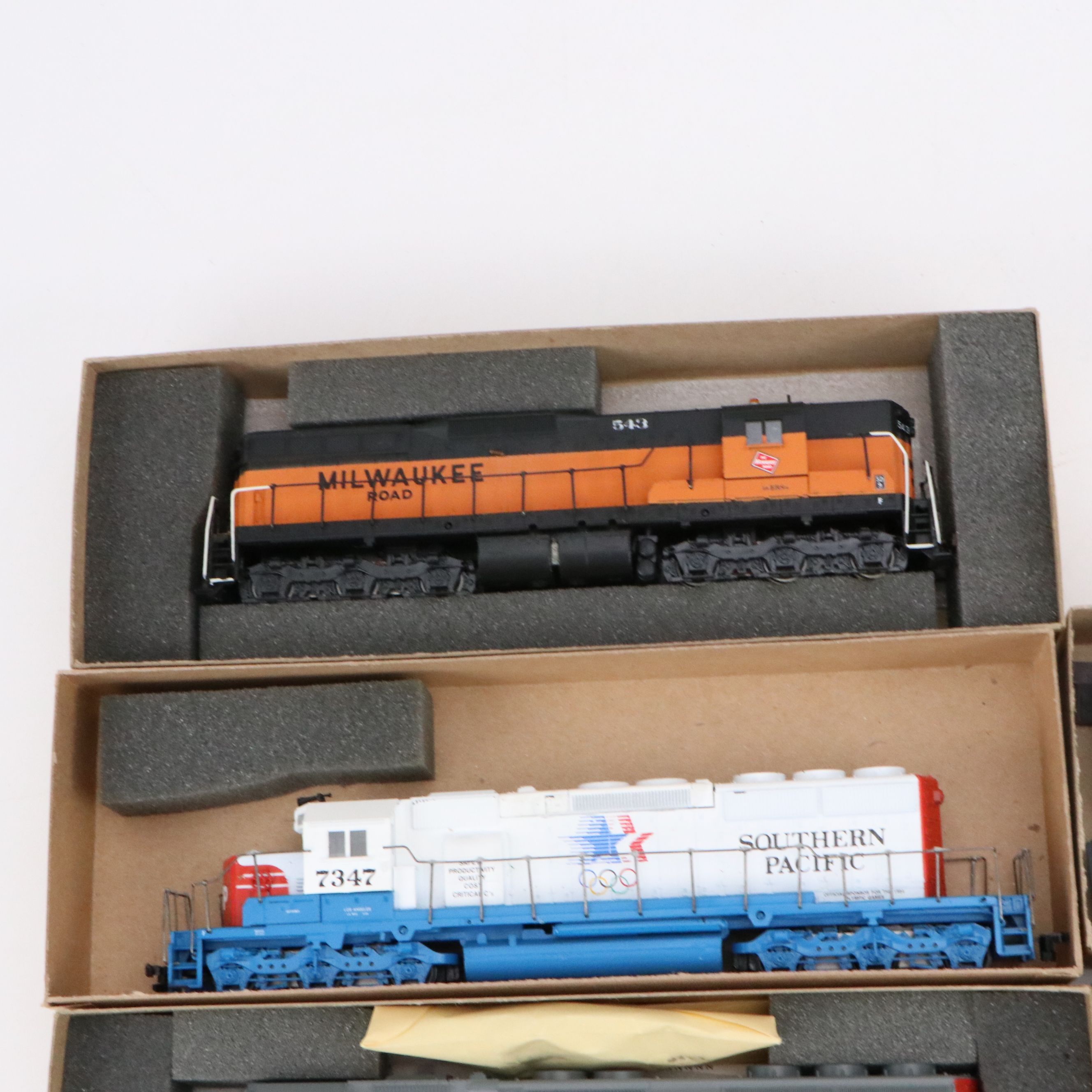 Athearn "1984 Games" Southern Pacific Engine, Milwaukee Road SD-9, More Trains