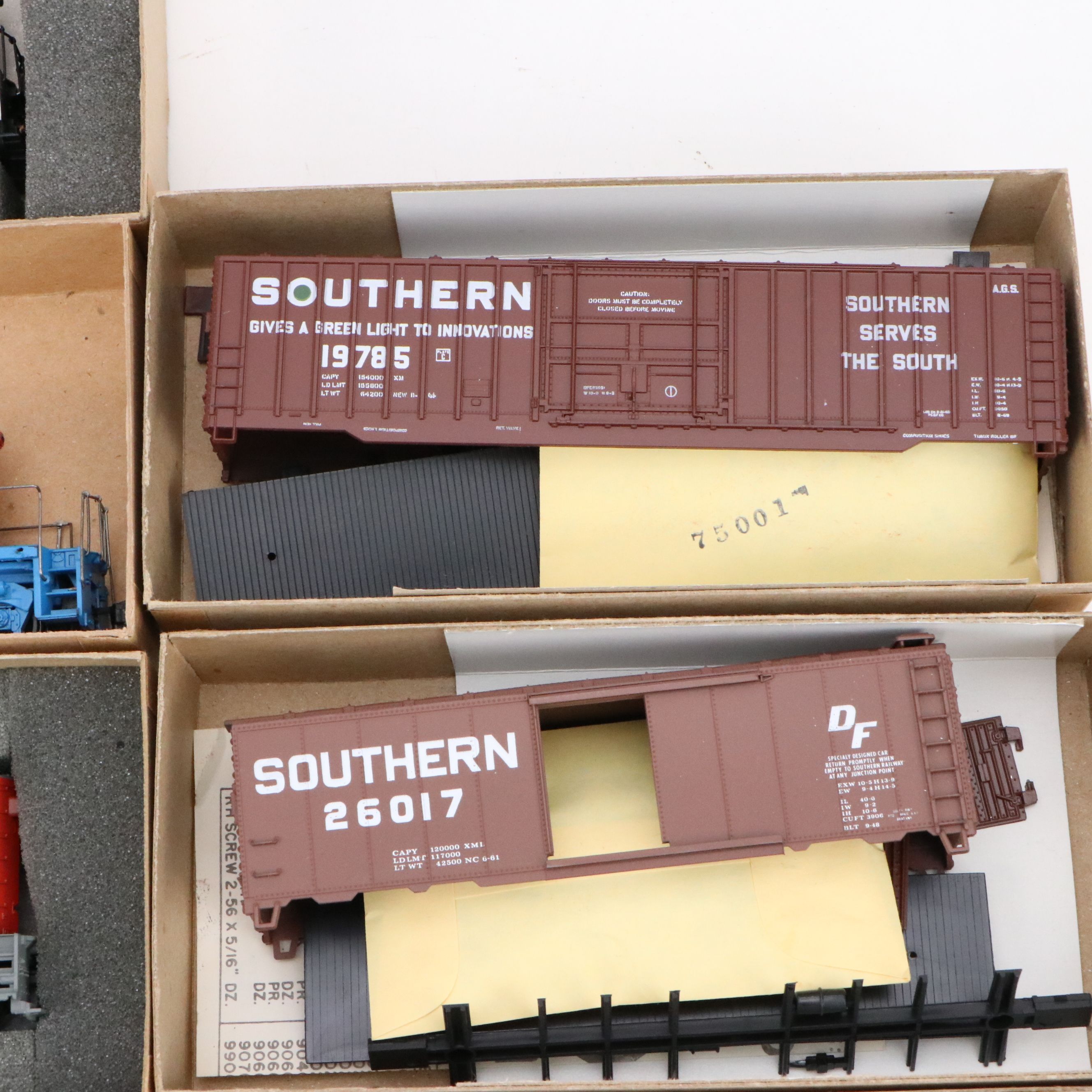 Athearn "1984 Games" Southern Pacific Engine, Milwaukee Road SD-9, More Trains
