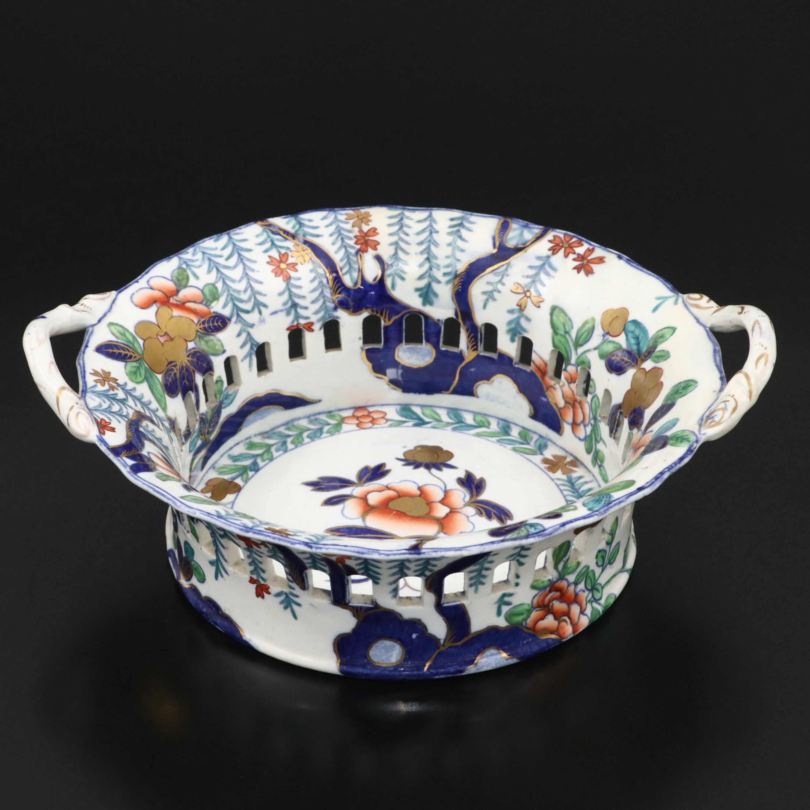 Spode Imari Reticulated Porcelain Chestnut Basket, Early 19th Century