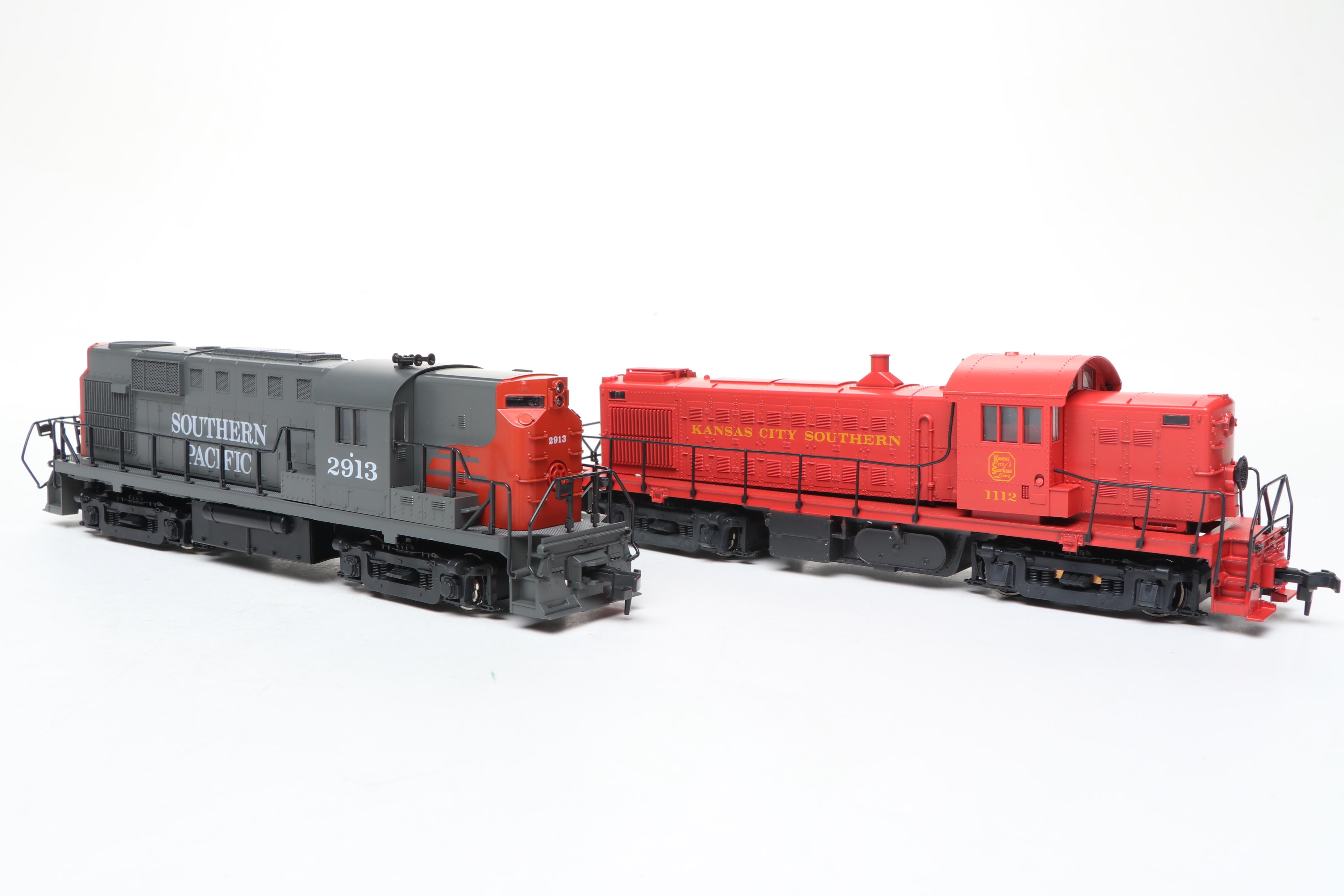 Atlas HO Scale Trains with Walthers "Southern" 6250 Locomotive