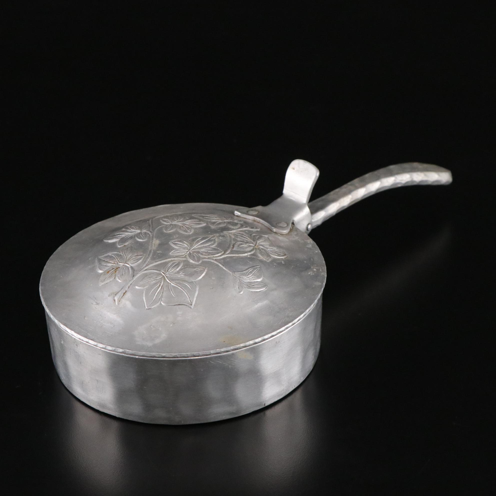 Vintage Everlast Forged Aluminum Silent Butler,  Mid-20th Century