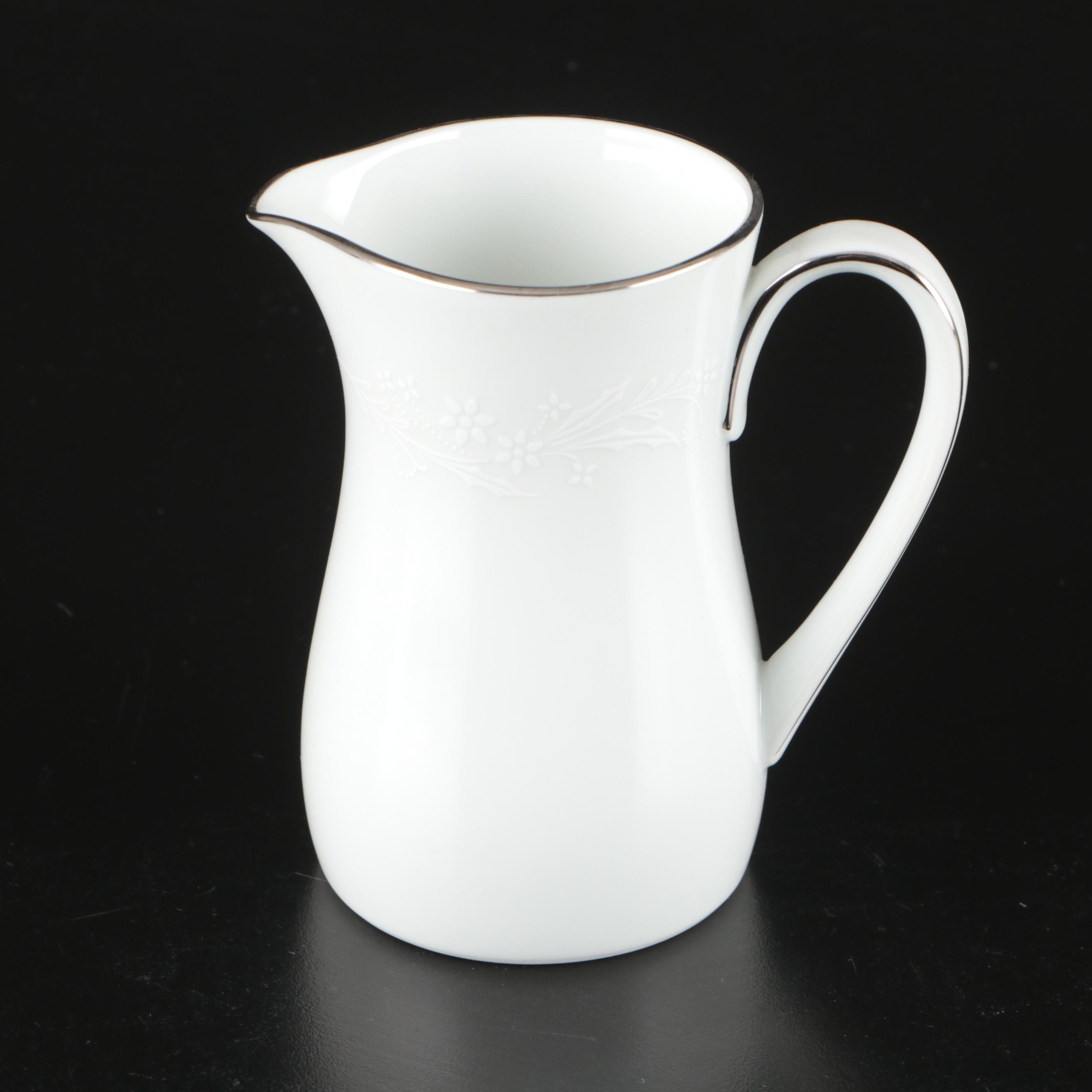 Noritake "Georgian" Floral Motif Porcelain Dinnerware, Mid to Late 20th Century