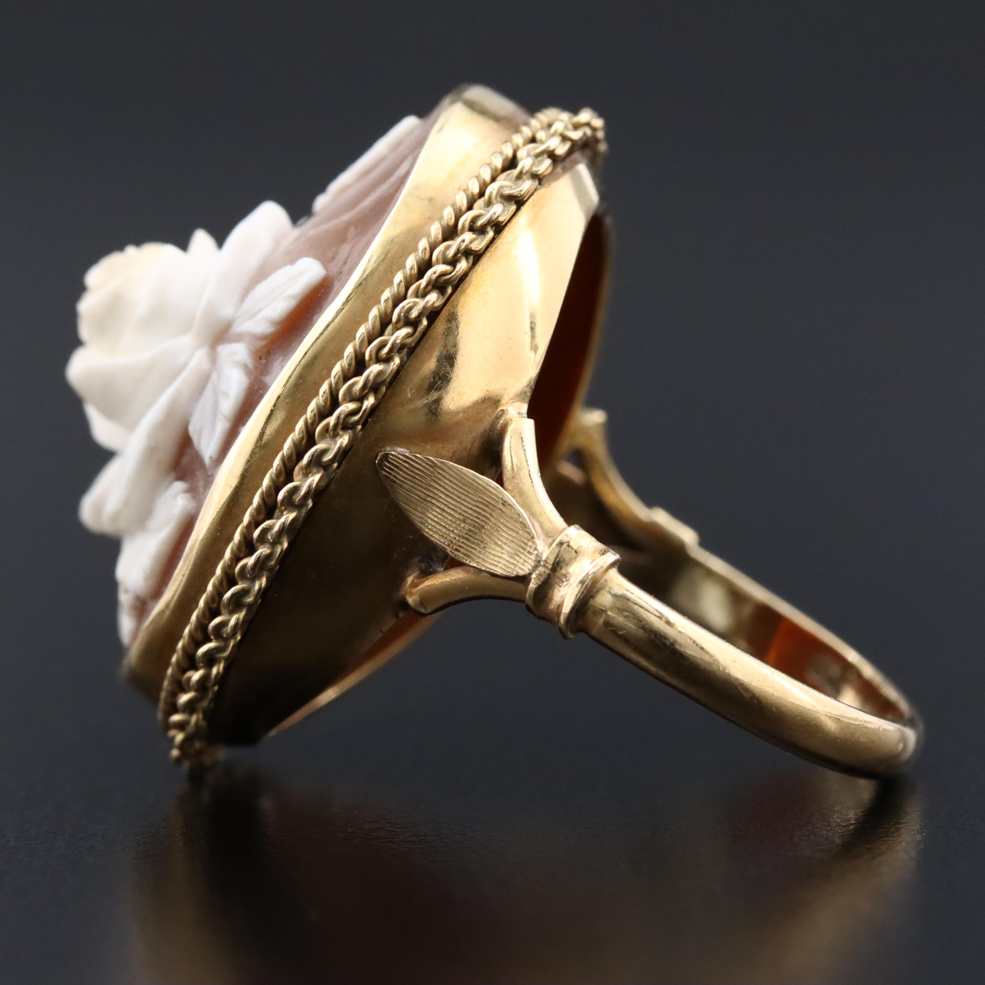 Vintage 18K Shell Carved Rose Cameo Ring