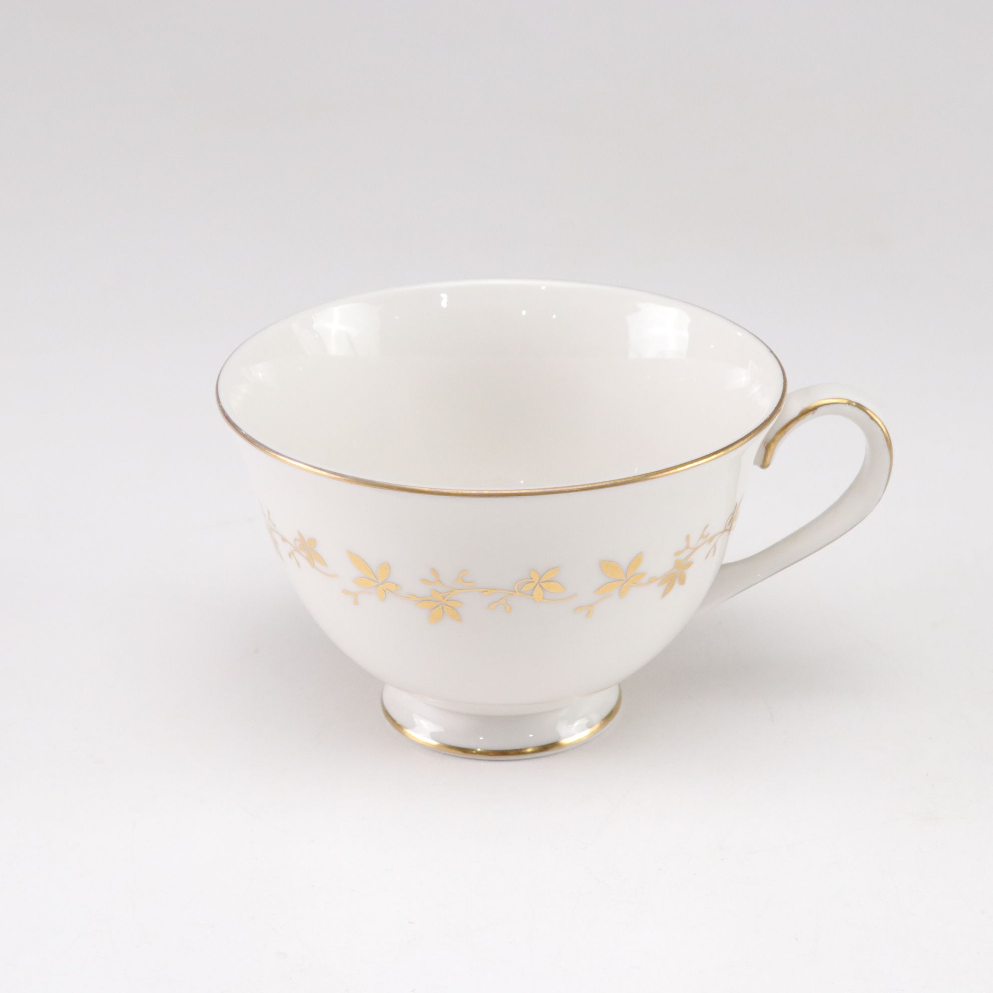 Royal Doulton "Citadel" & Oxford "Milburne" Gilt-Painted Dinnerware