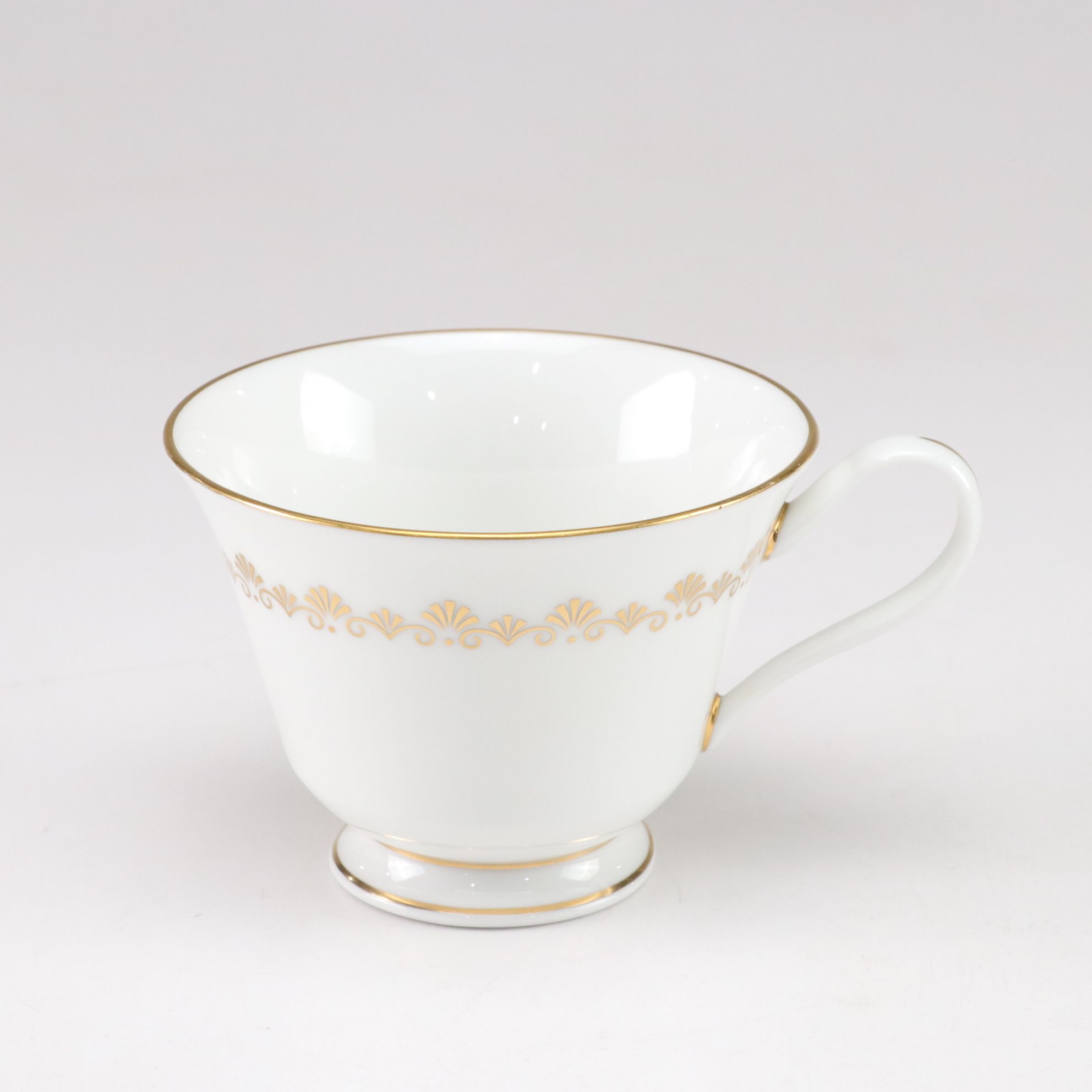 Royal Doulton "Citadel" & Oxford "Milburne" Gilt-Painted Dinnerware