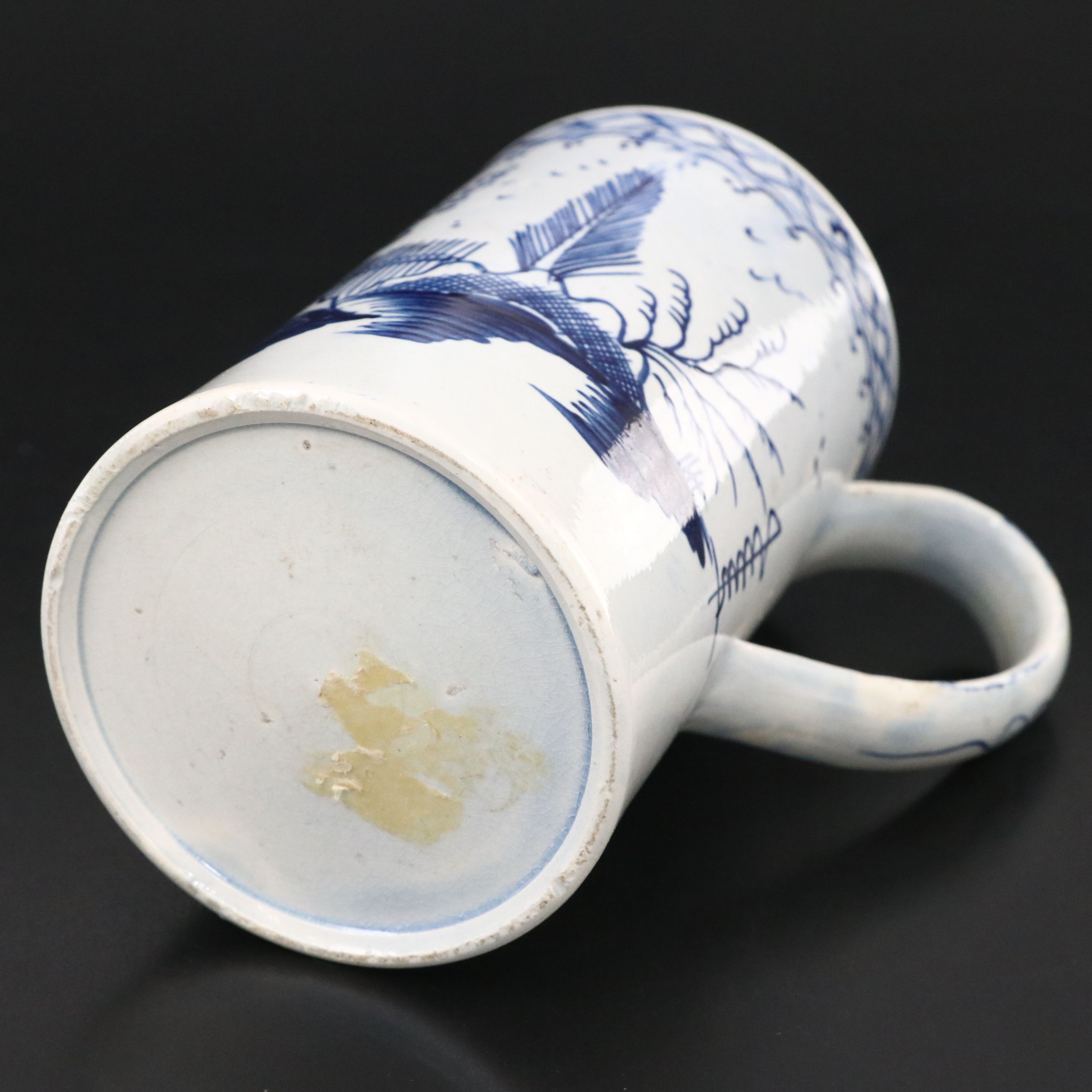 English Chinoiserie Pearlware Mug, Late 18th Century