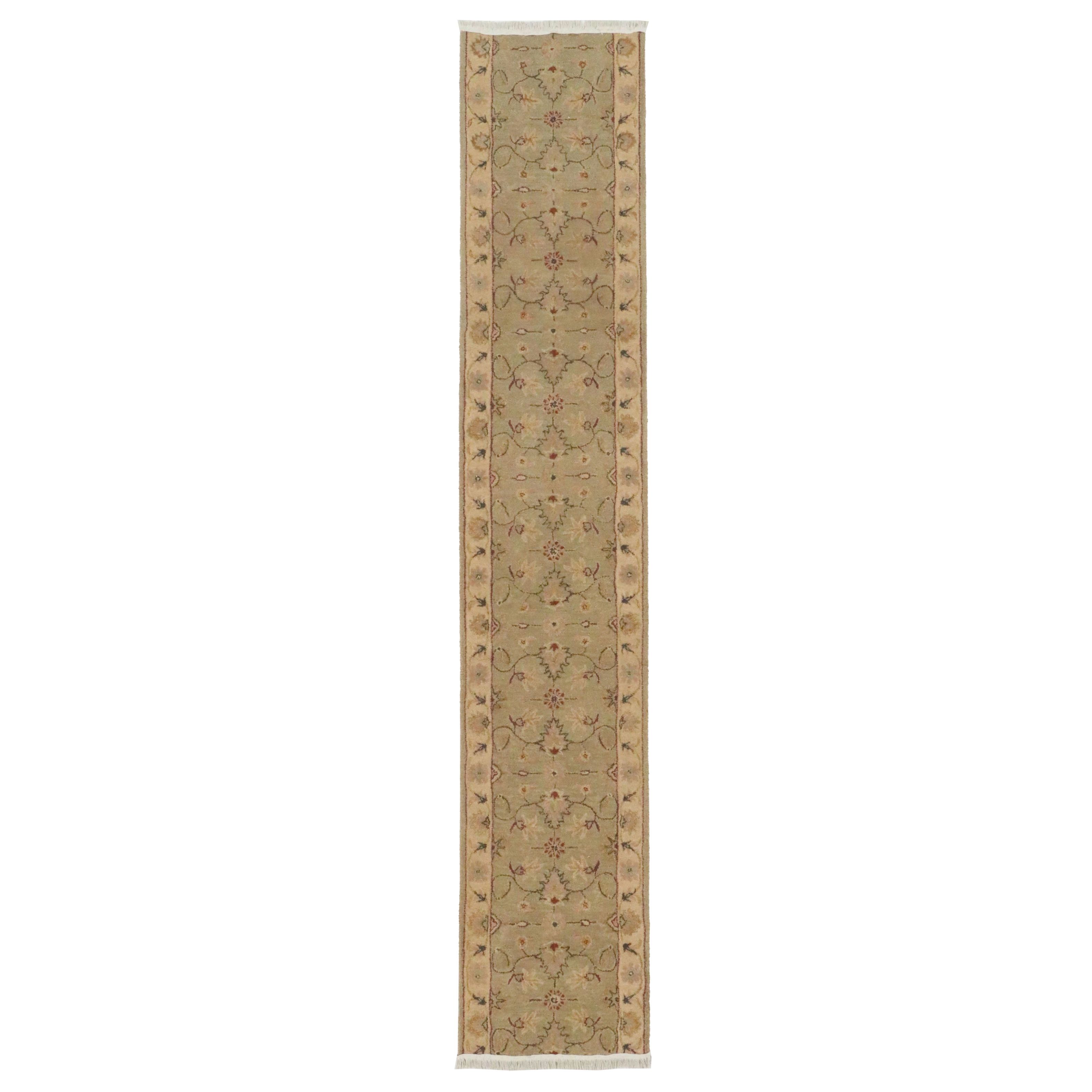 2'7 x 14'4 Hand-Tufted Indian Agra Style Carpet Runner